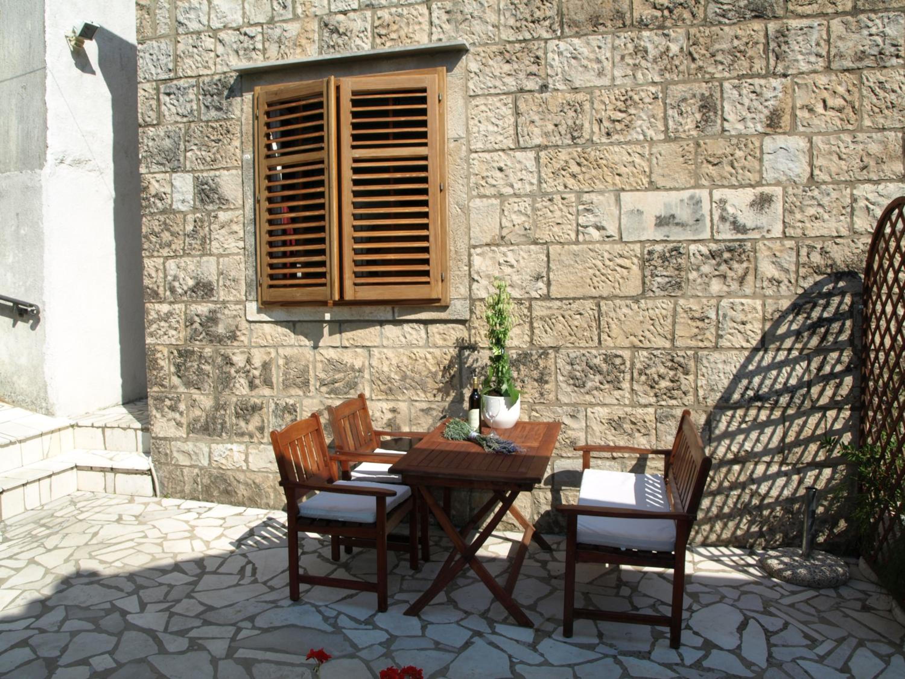 One-Bedroom Apartment with Terrace (2 Adults) photo 3