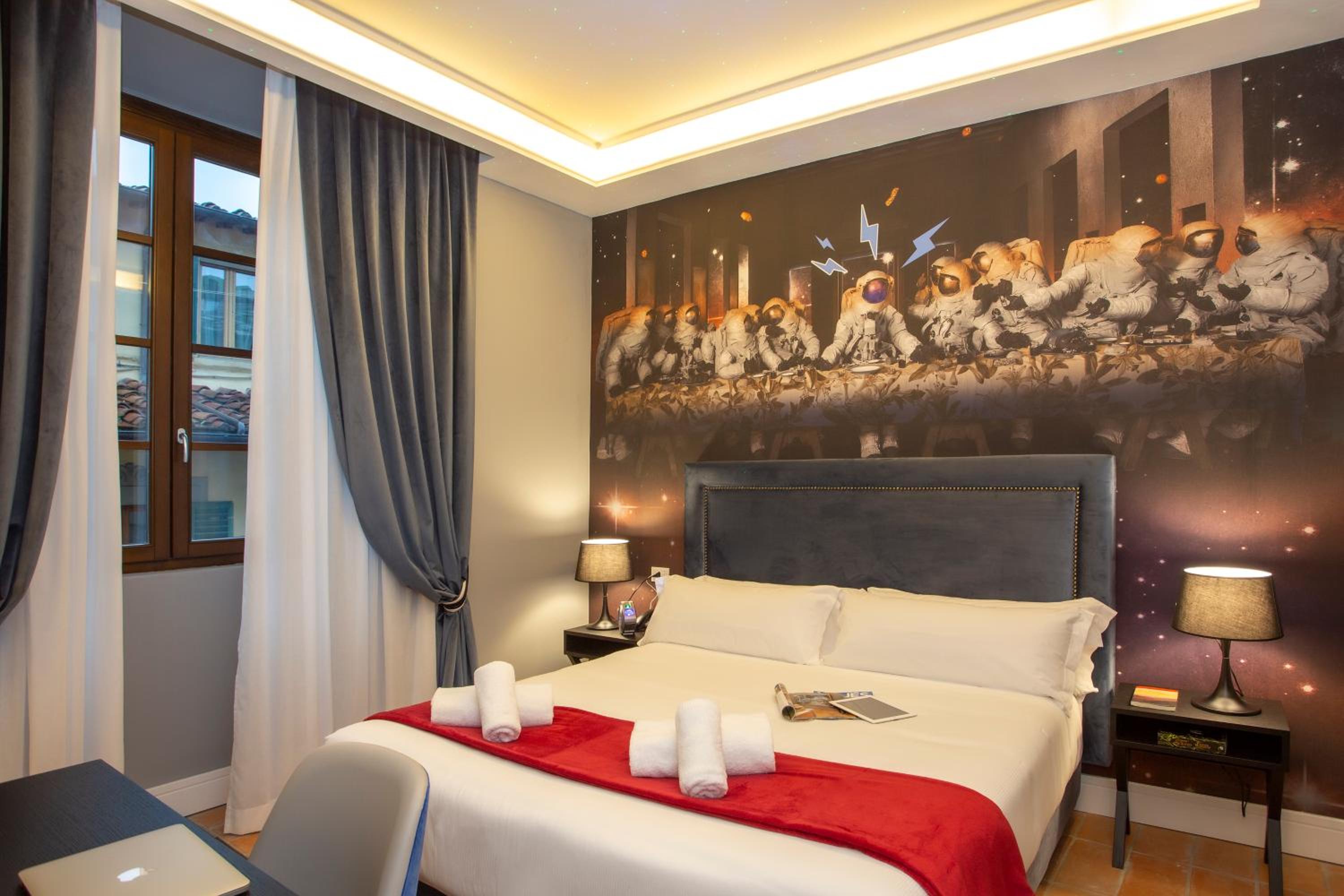 Superior Double or Twin Room thumbnail 5