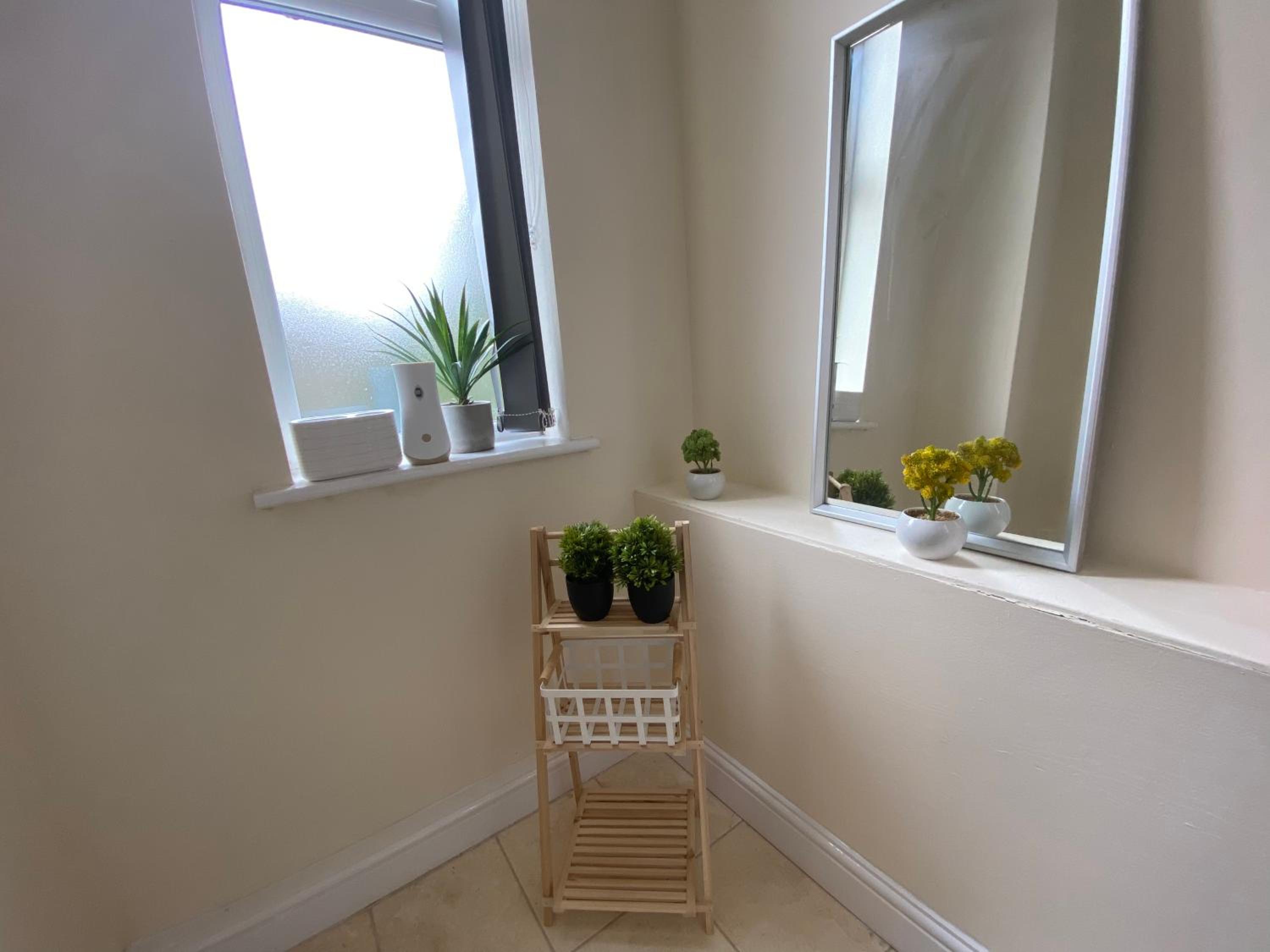 One-Bedroom Apartment - Photo 7
