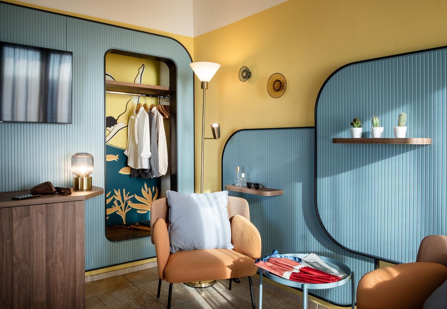 Deluxe Double Room with Balcony and Sea View photo 3