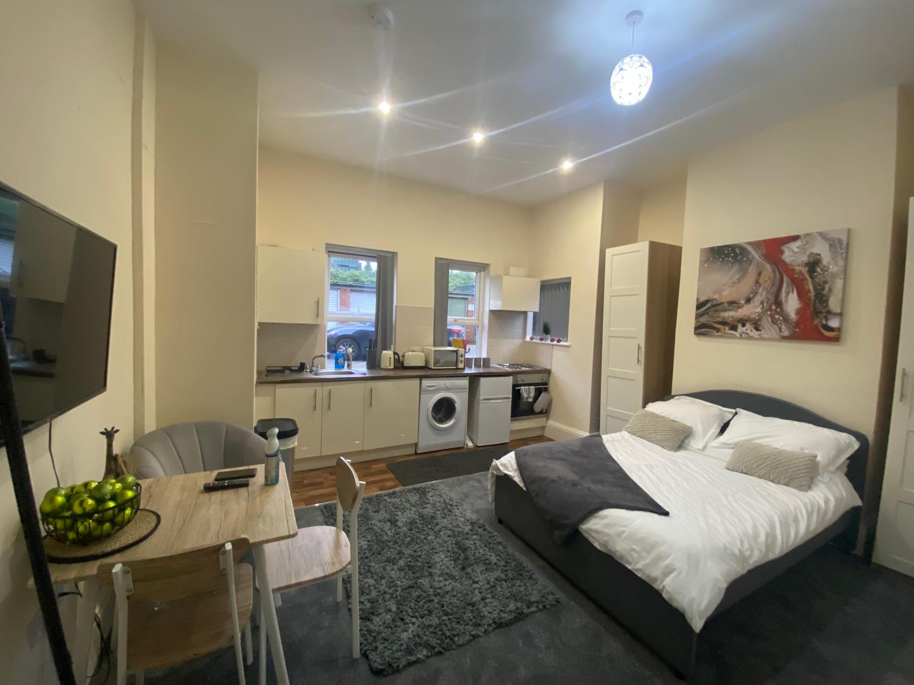 One-Bedroom Apartment