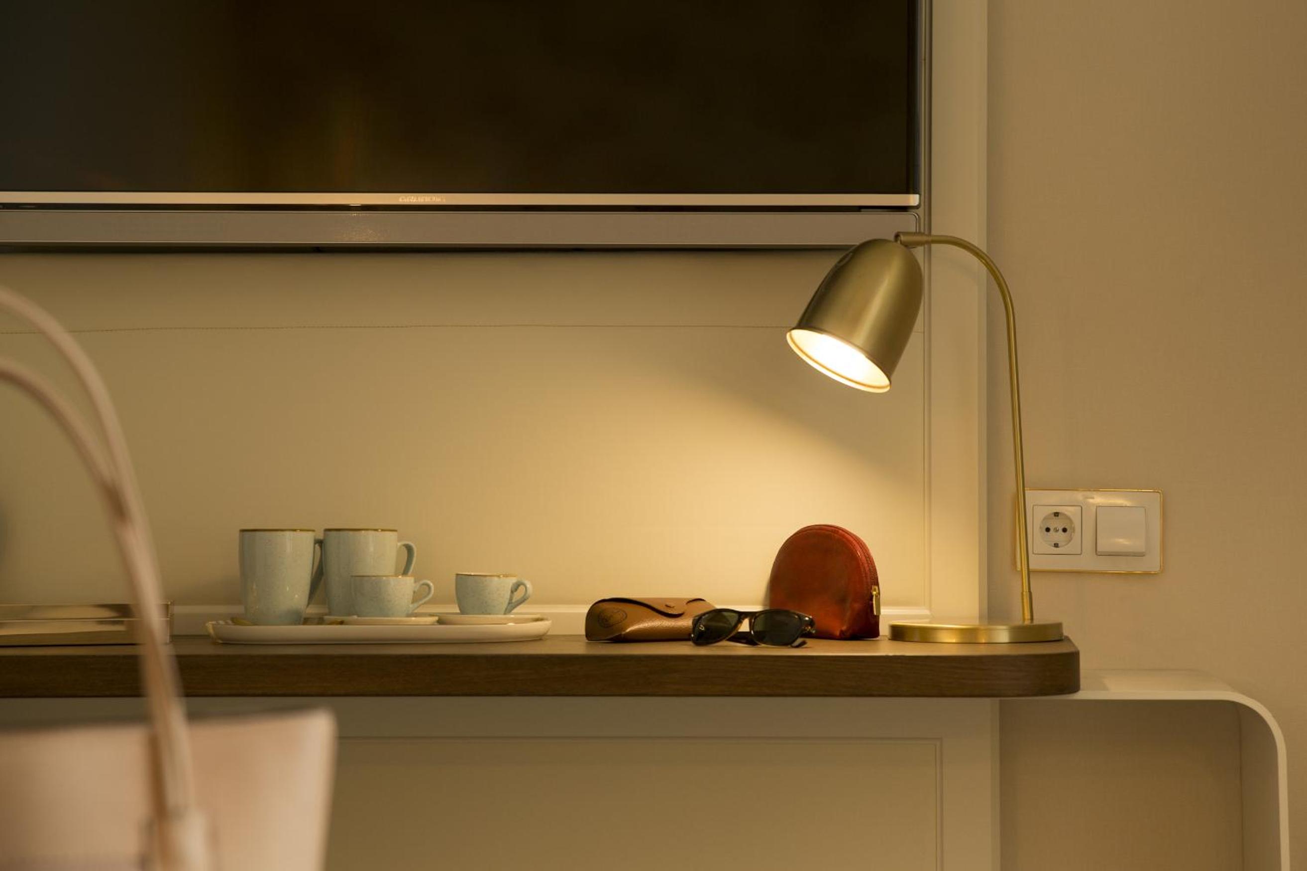 Small Double Room thumbnail 6