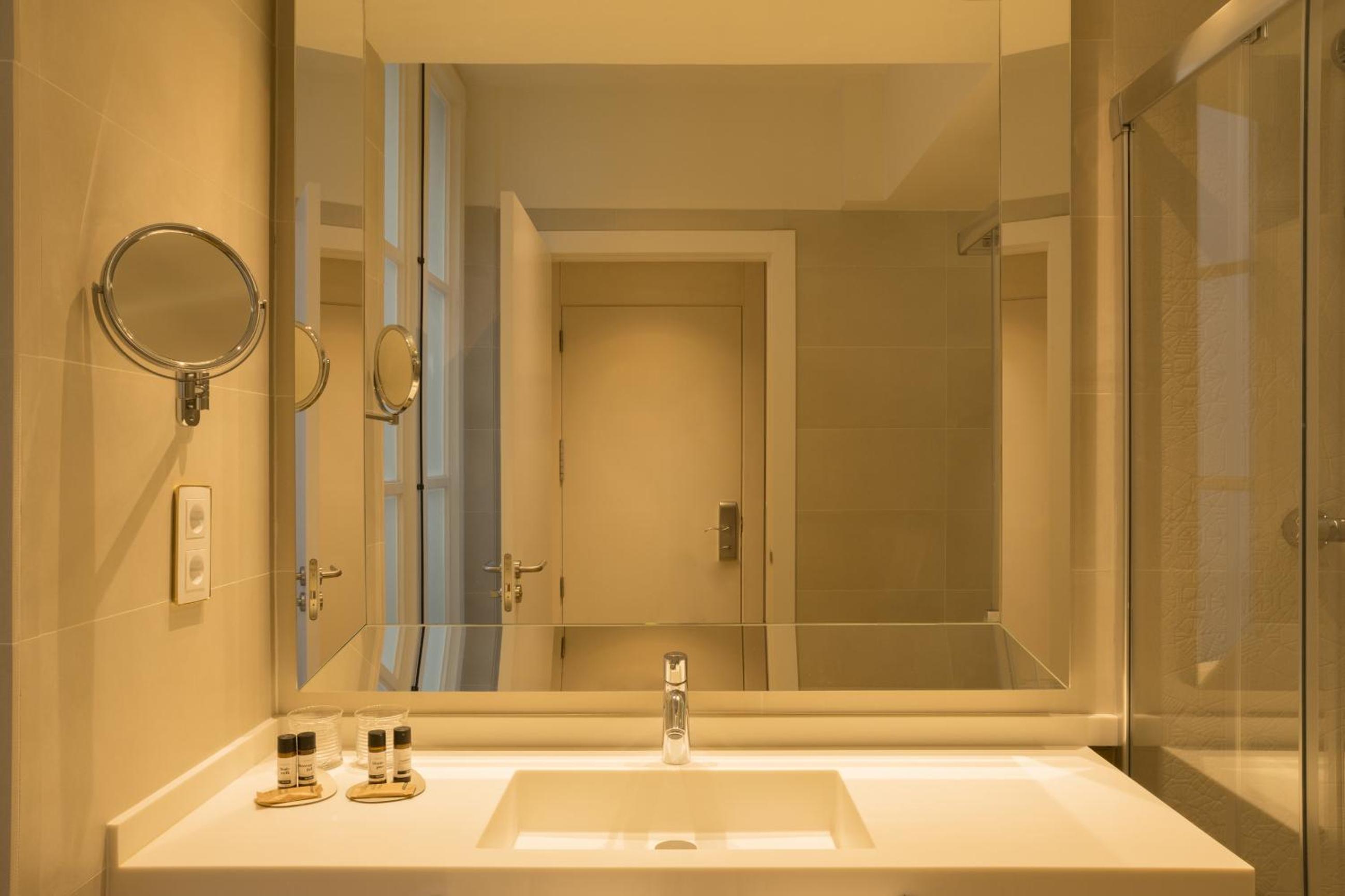 Small Double Room - Photo 7