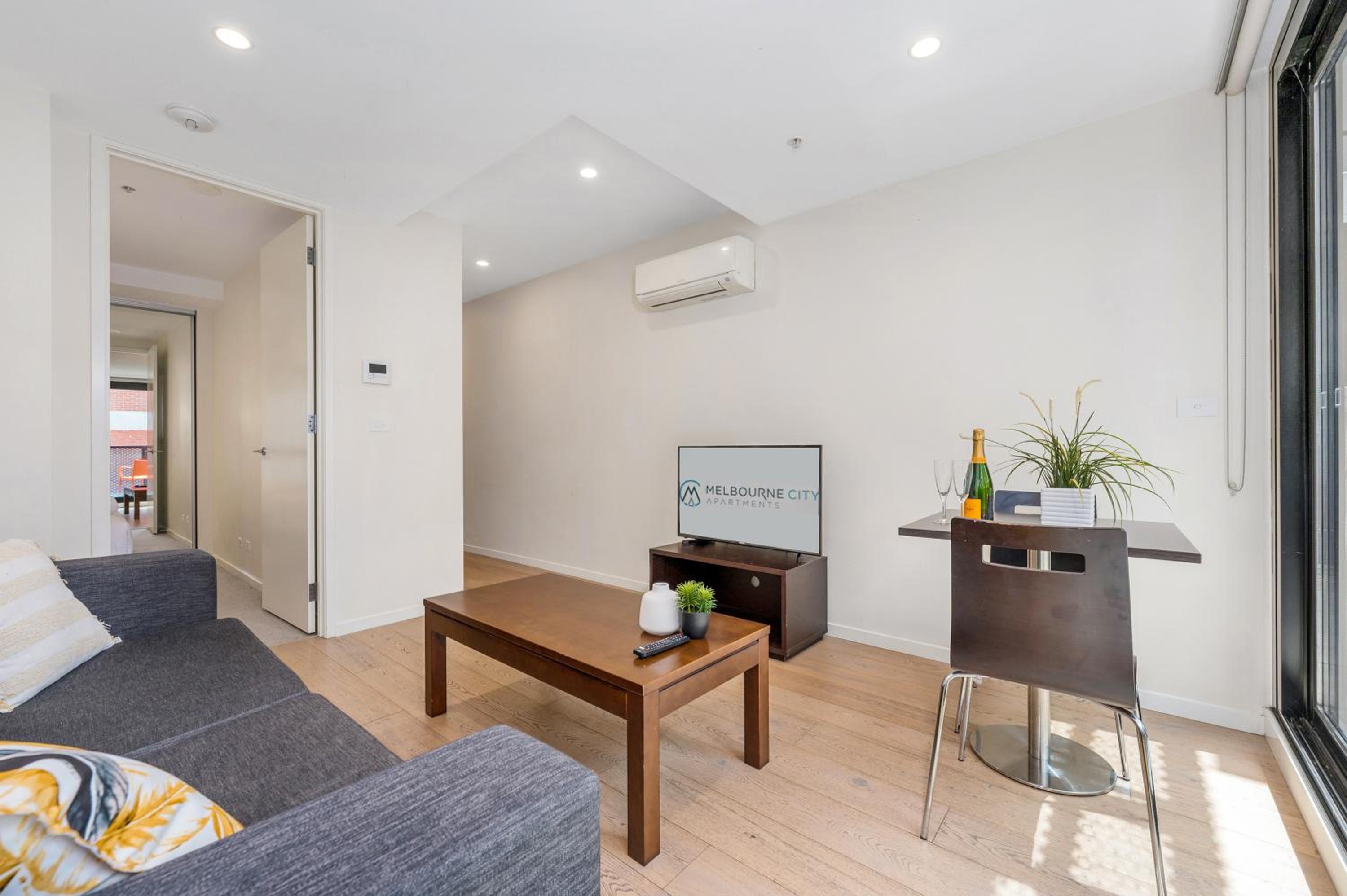 One-Bedroom Apartment with City View