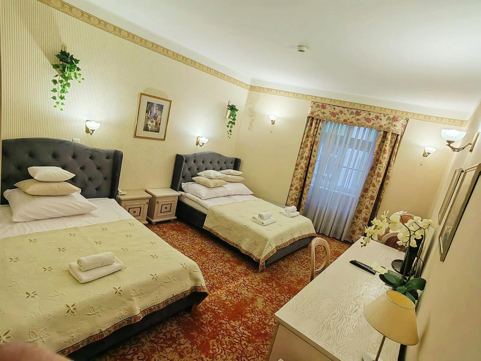 Family Room photo 1