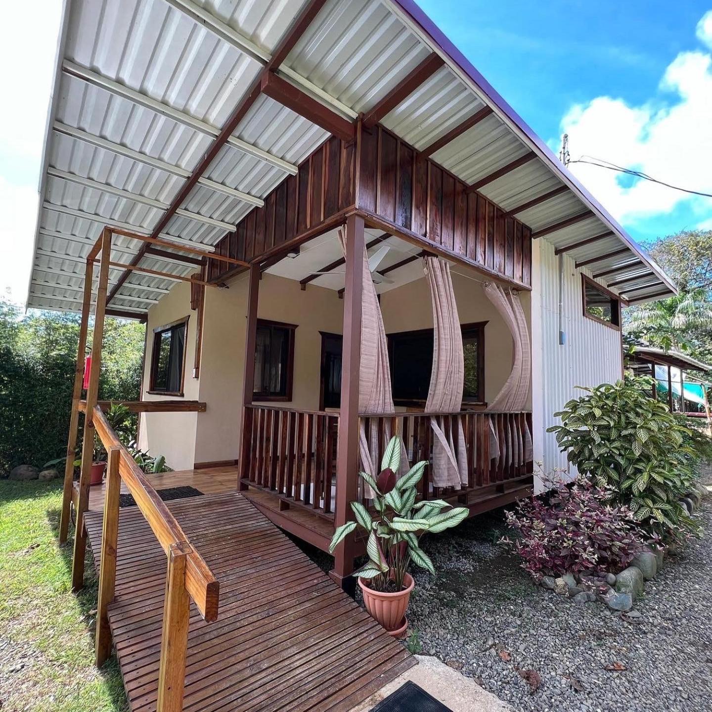 One-Bedroom Bungalow photo 3