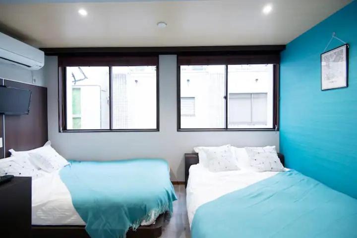 Quadruple Room with Private Bathroom photo 2