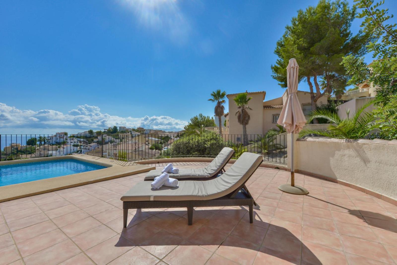 Villa photo 2