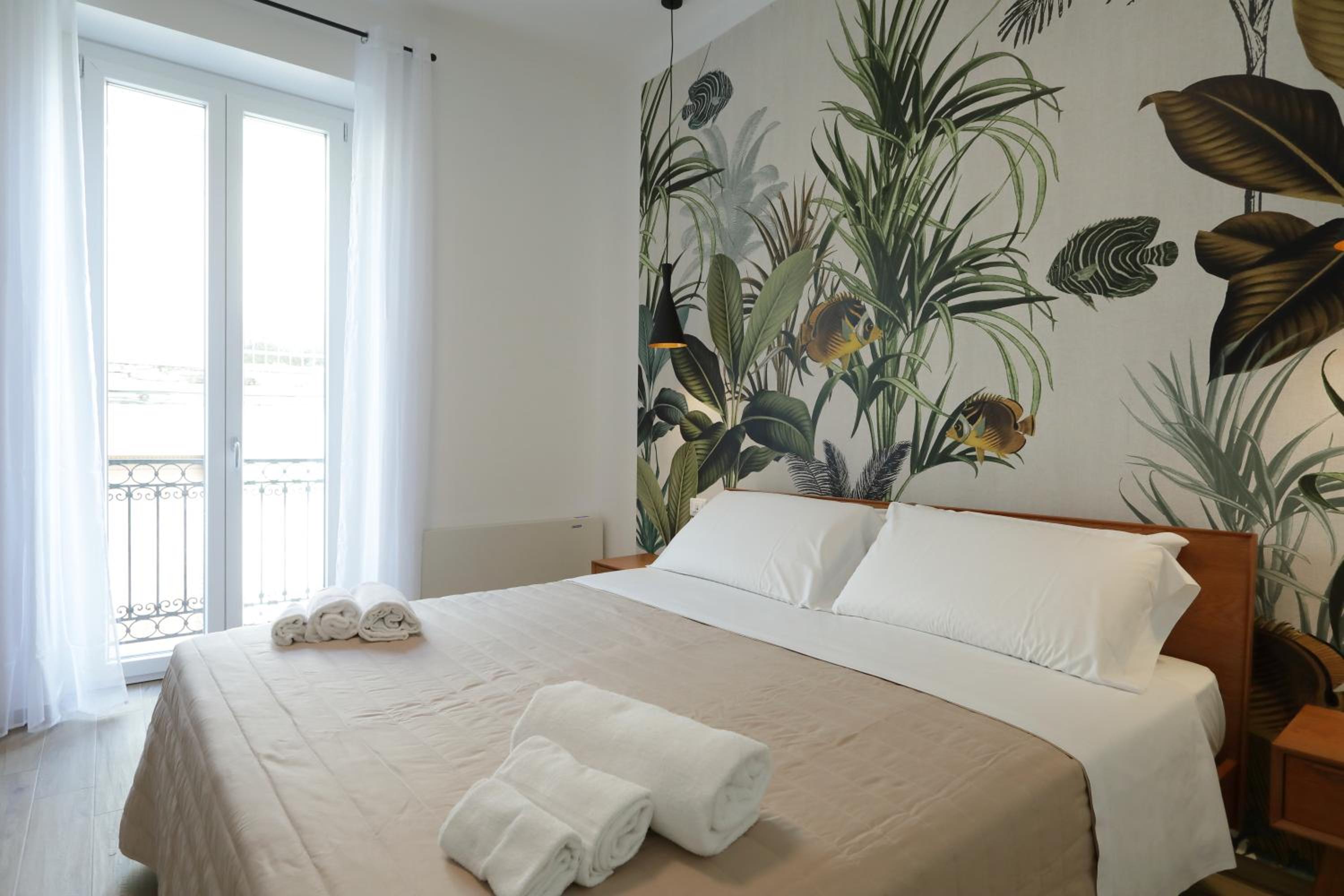 Double Room with Private Bathroom - Photo 2