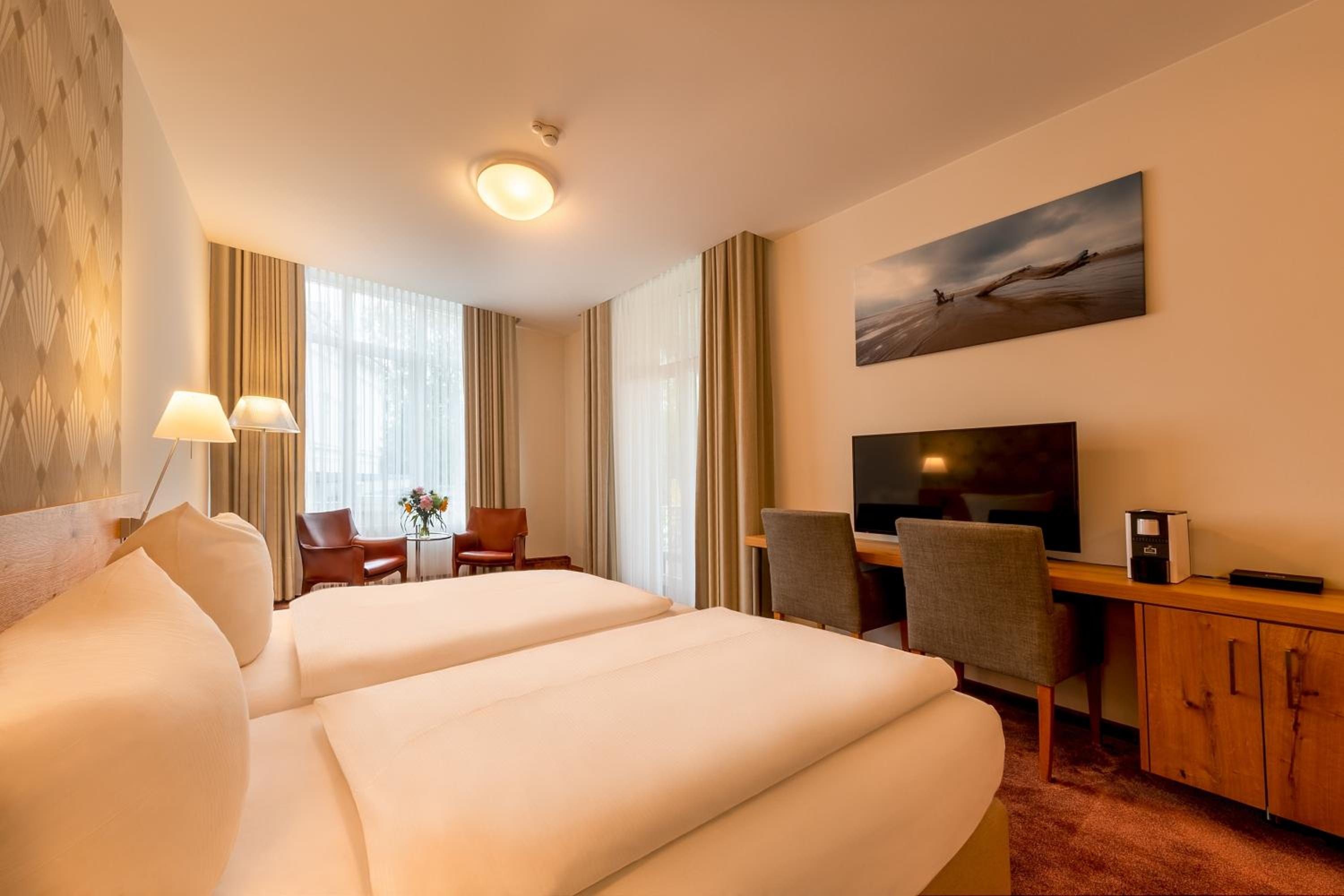 Deluxe Double Room photo 3