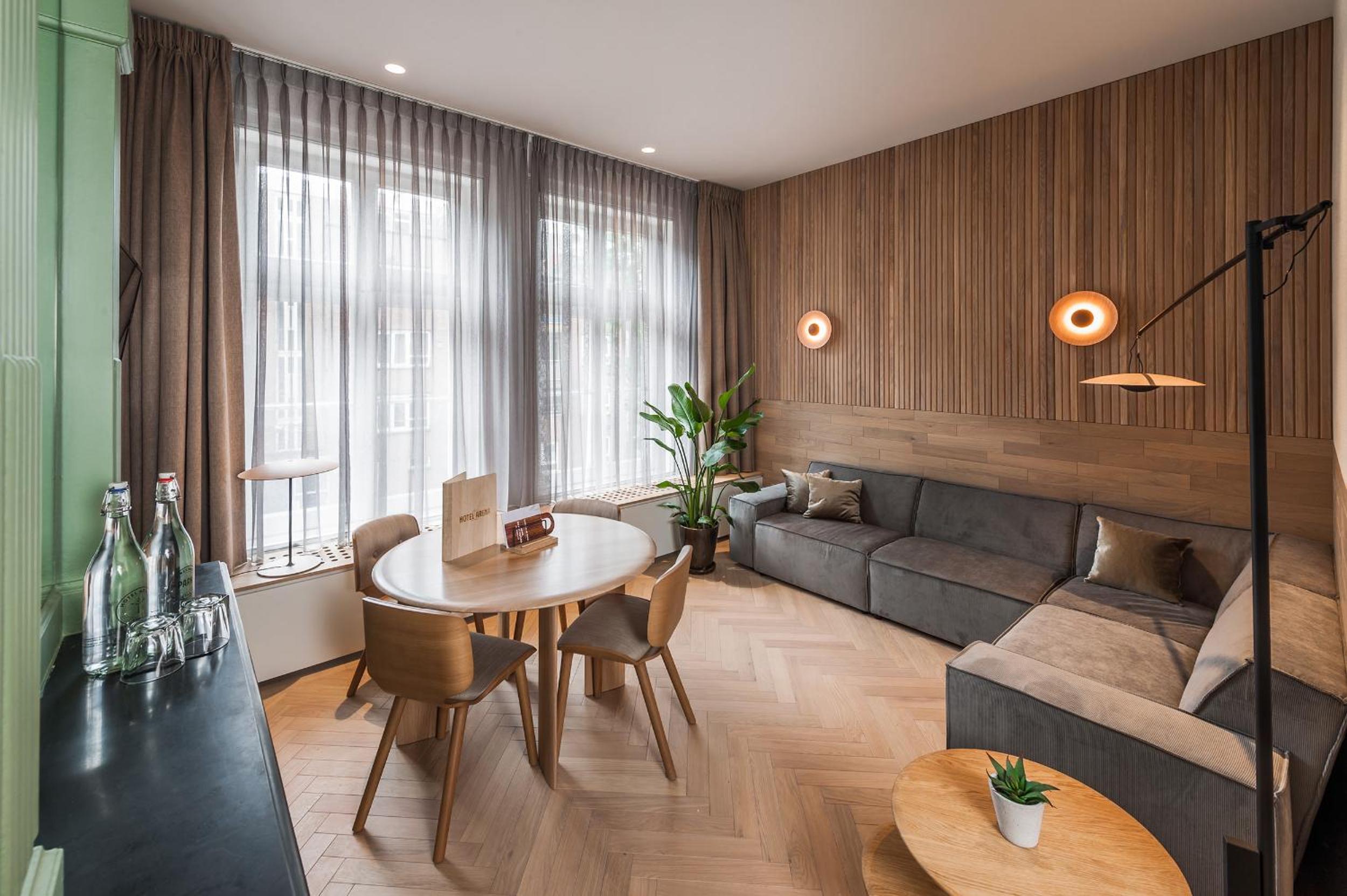 Superior King Suite
