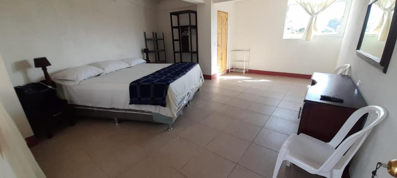 Deluxe King Suite