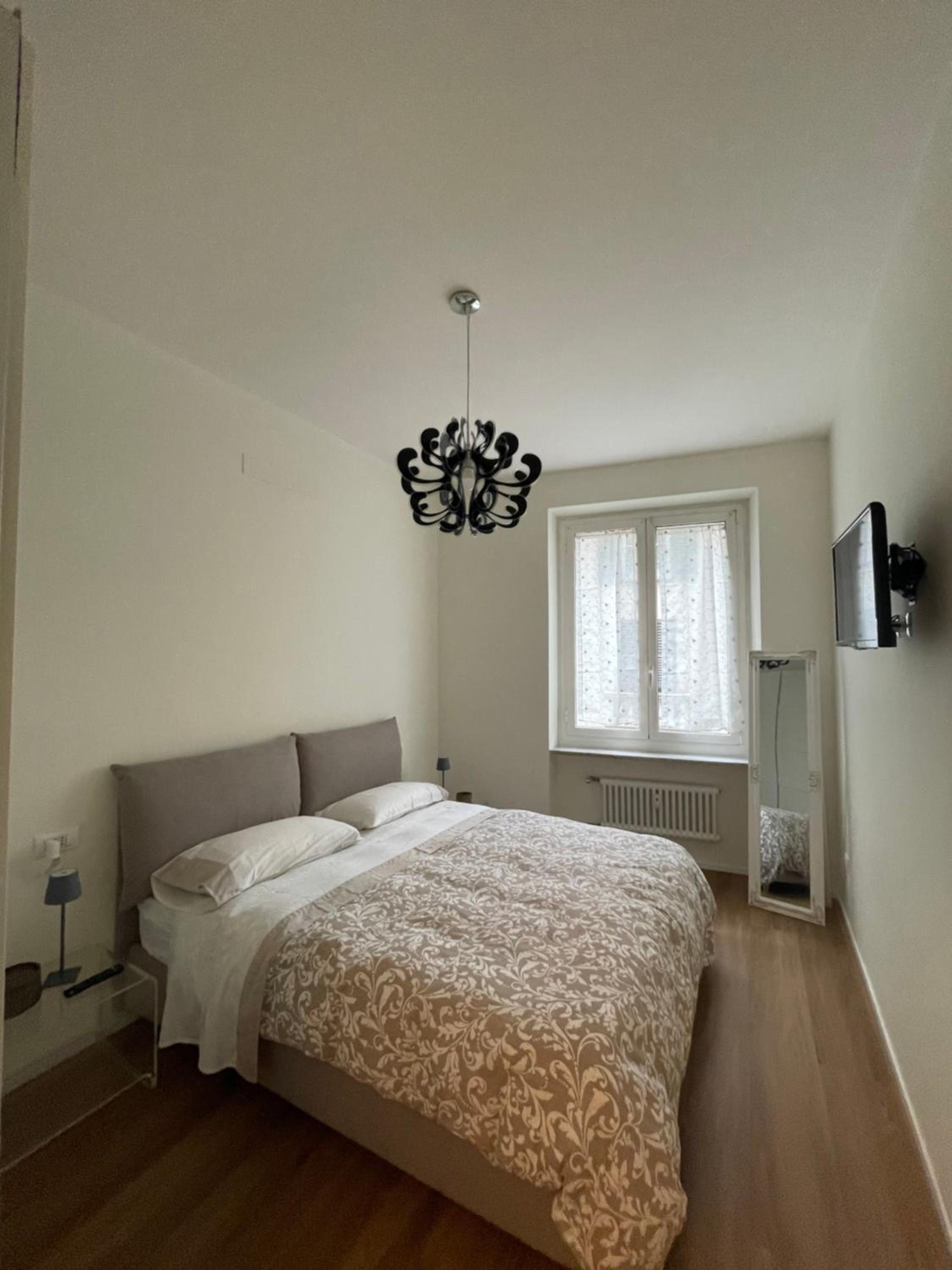 One-Bedroom Apartment - Photo 18