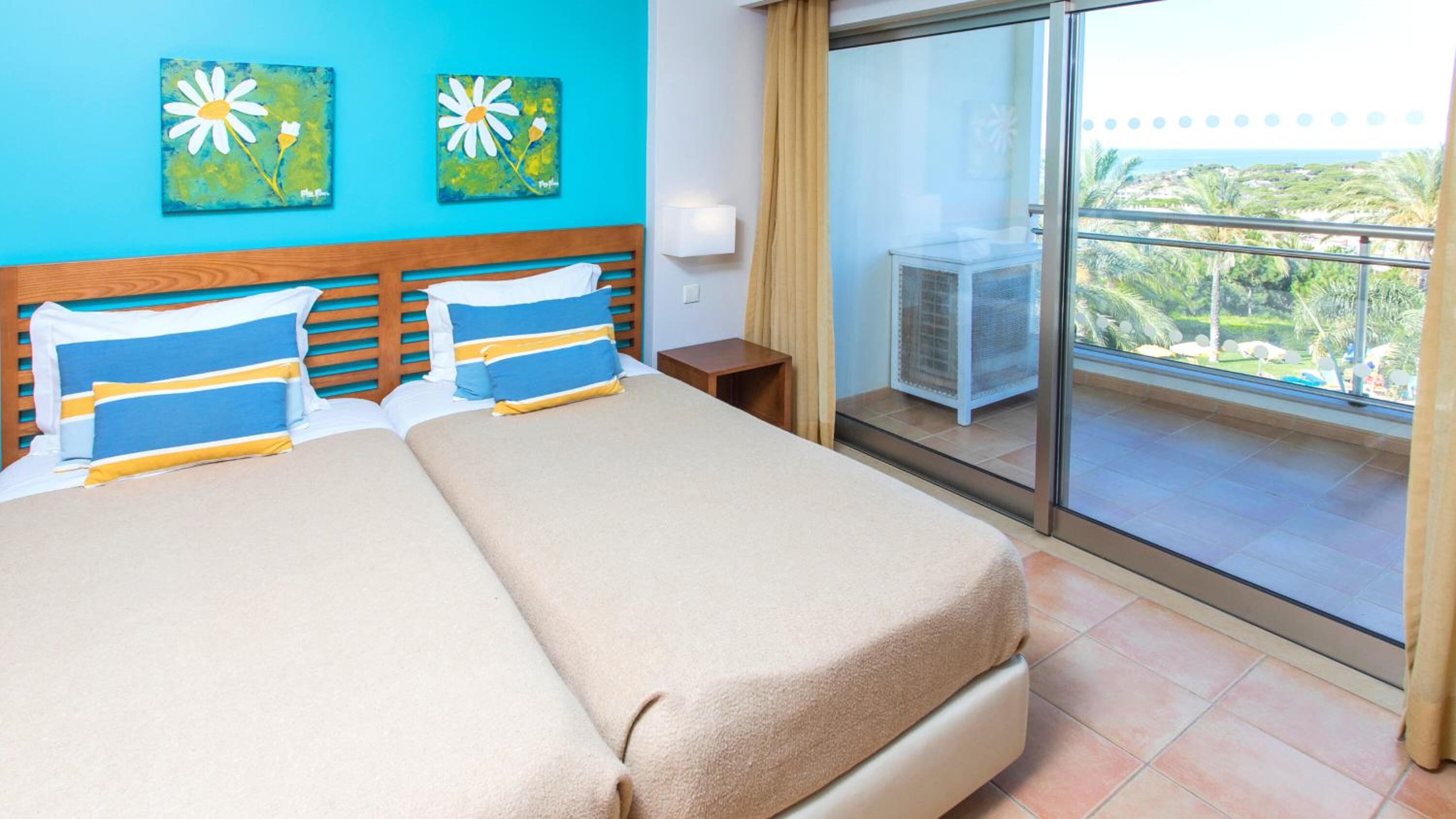 One-Bedroom Apartment with Sea View thumbnail 6