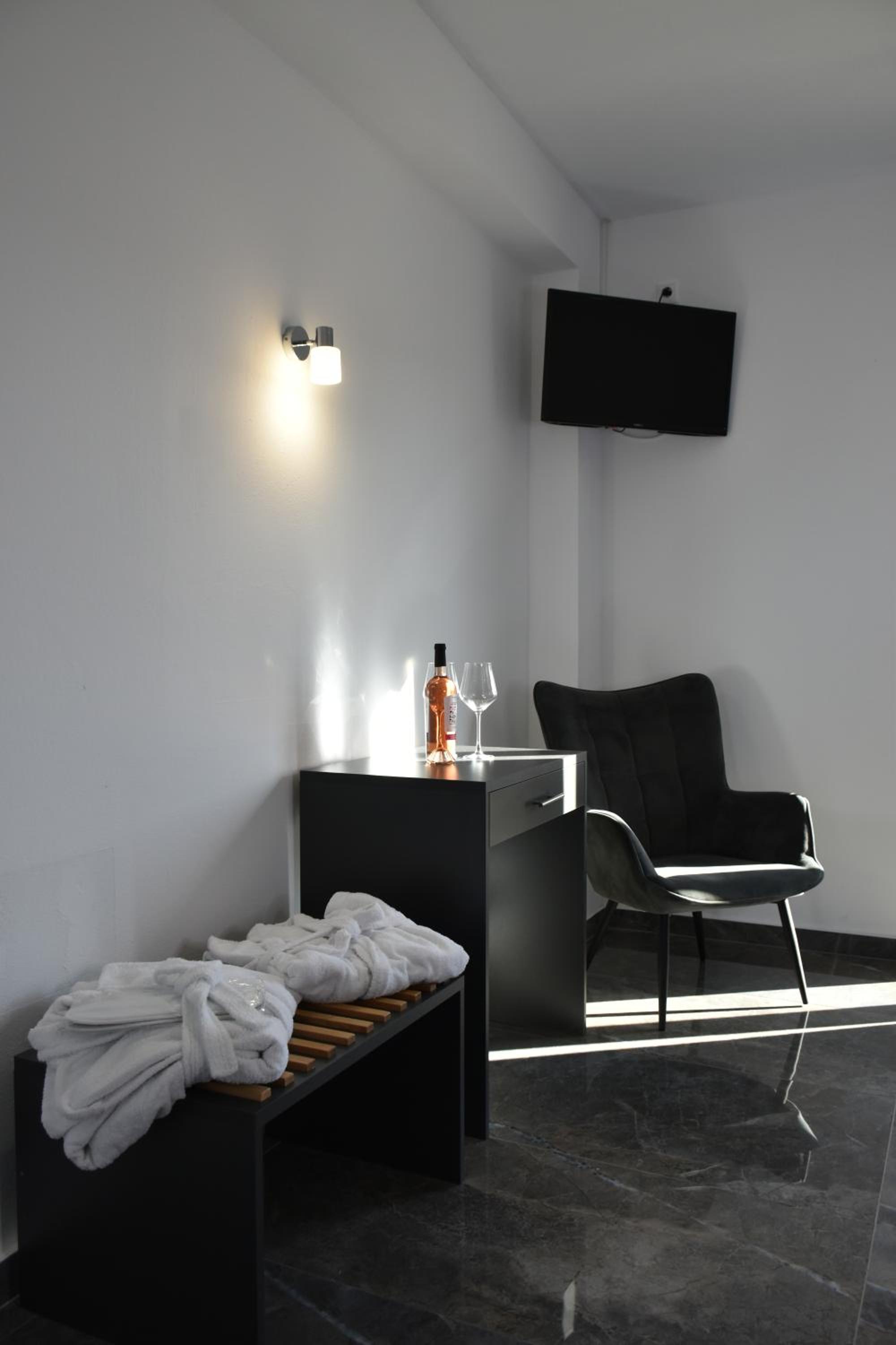 Superior Suite with Sea View photo 2