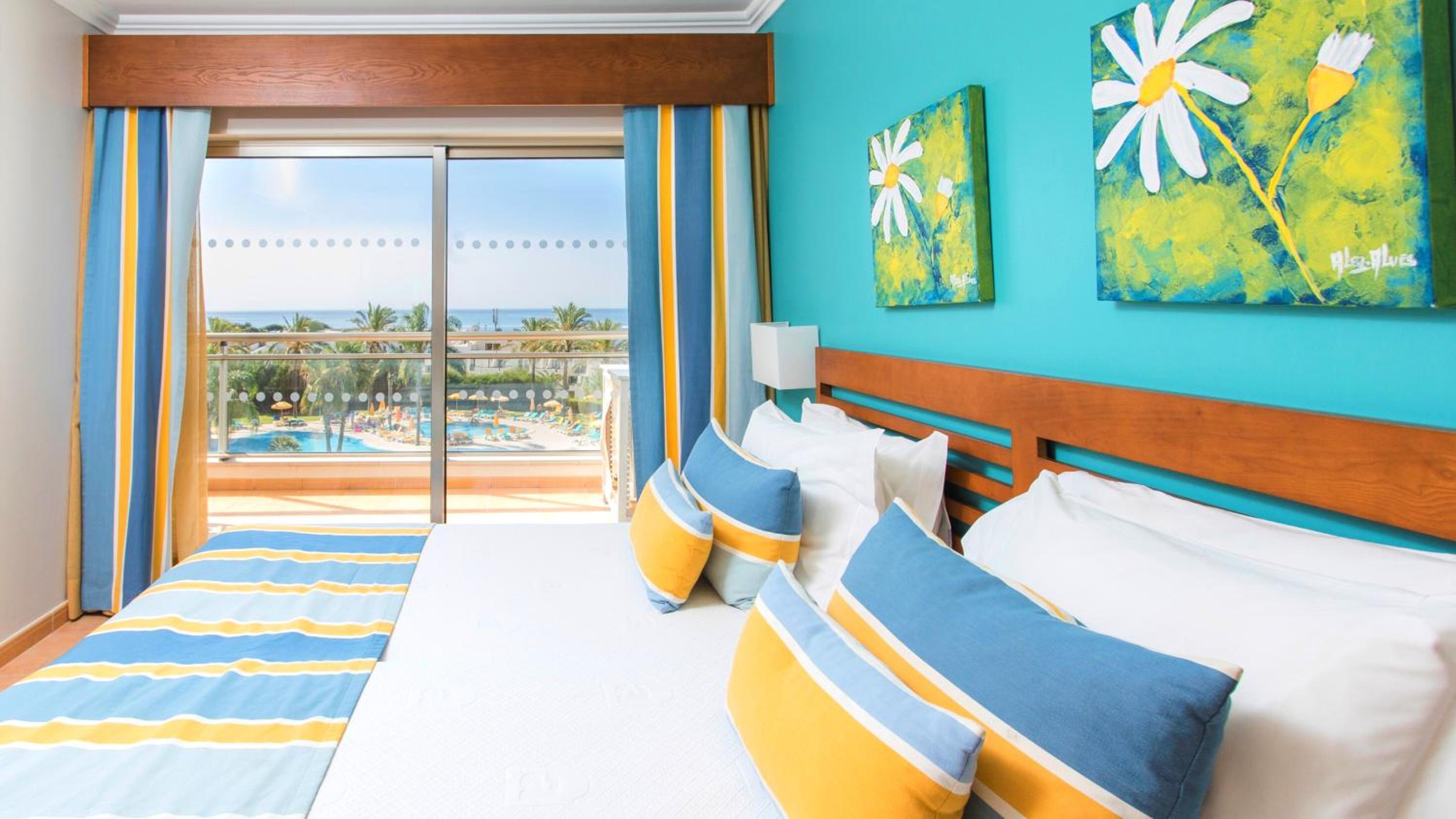 Superior One-Bedroom Apartment with Sea View