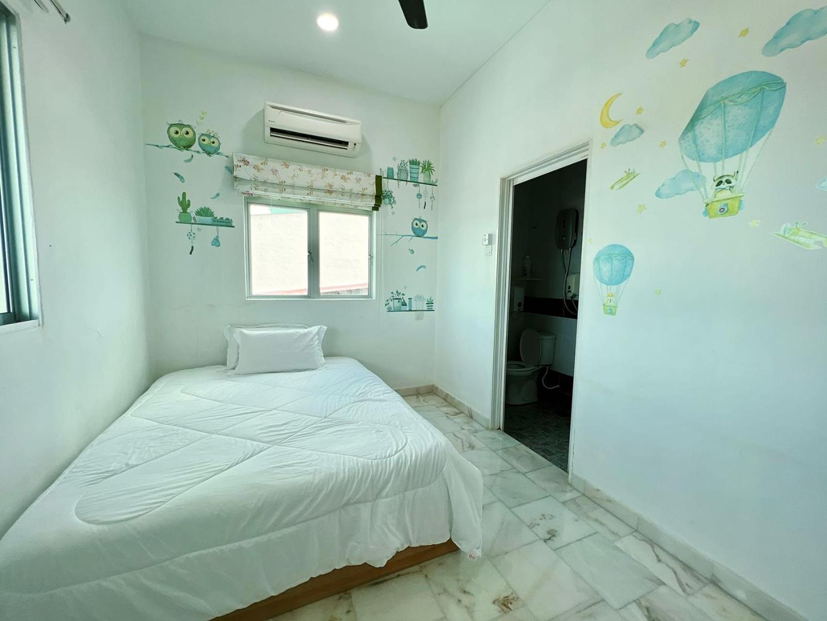 Double Room with Private Bathroom photo 1