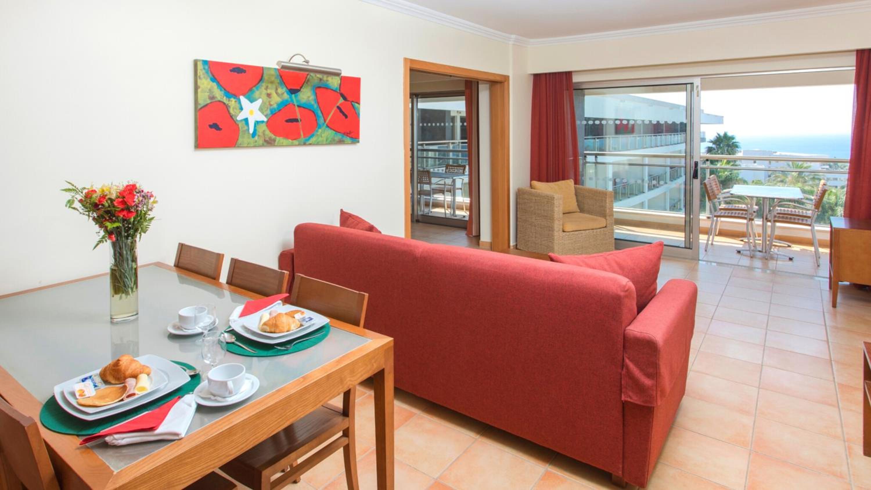 Standard Two-Bedroom Apartment thumbnail 5