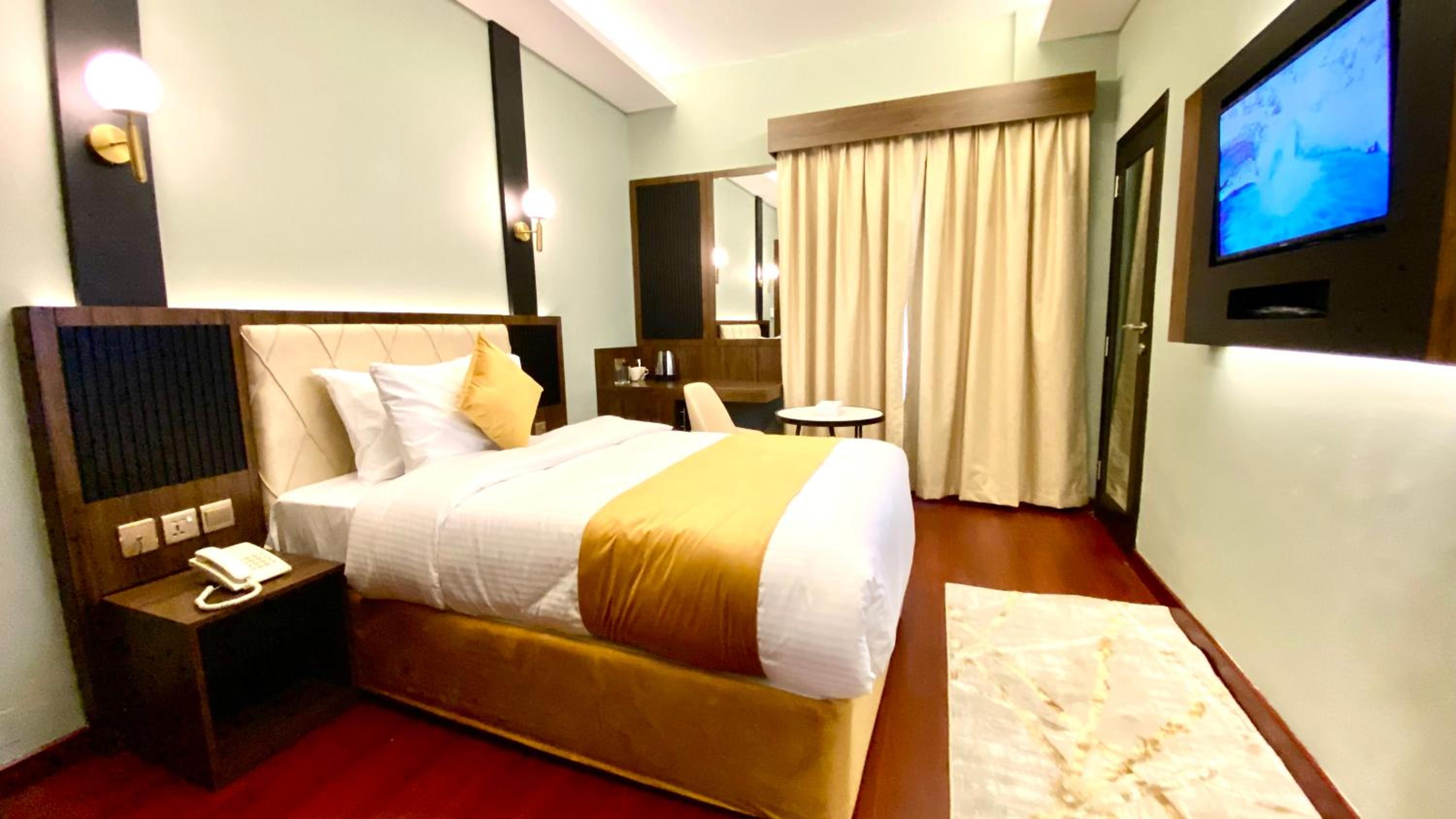 Deluxe Double Room photo 3