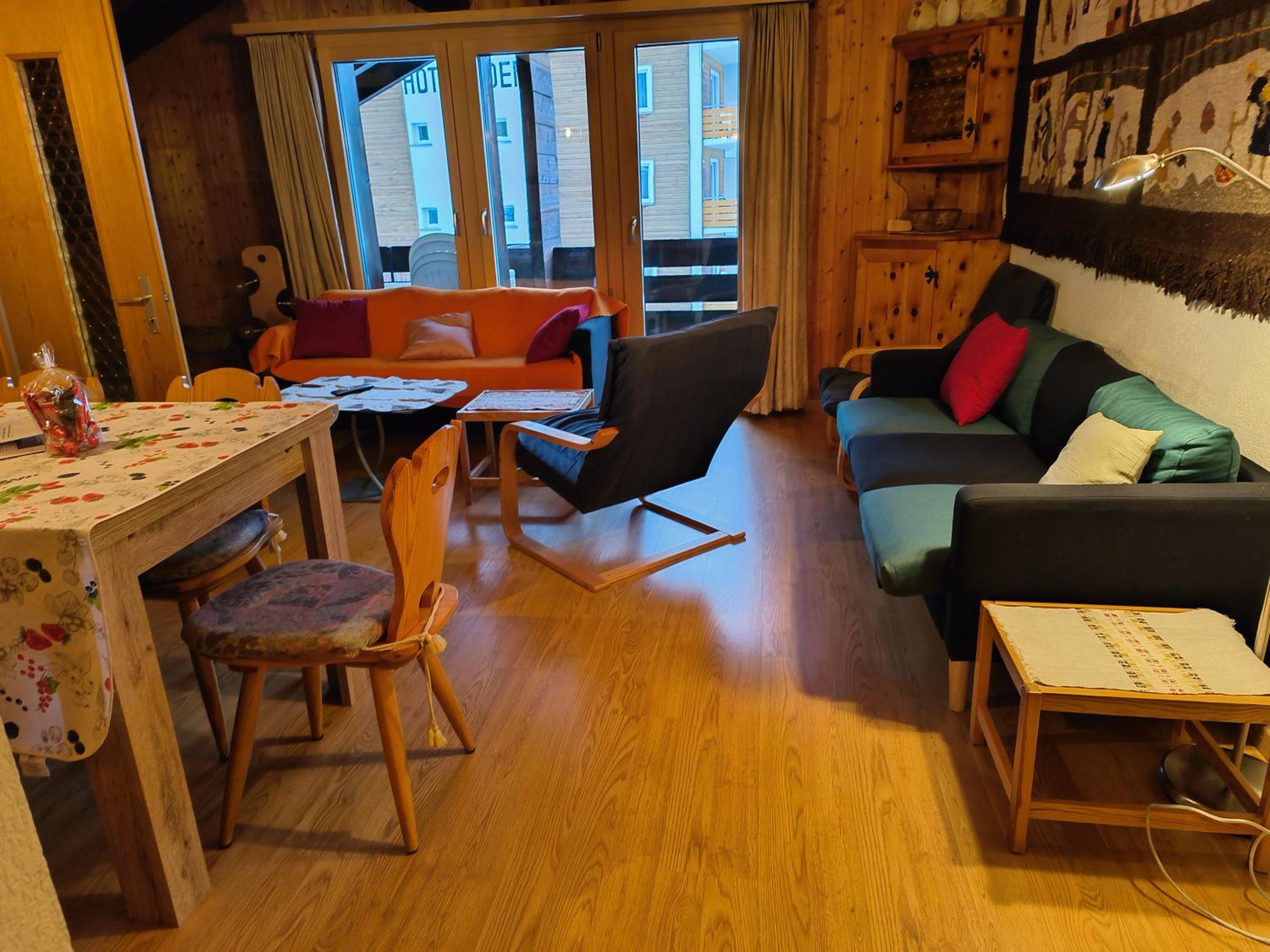 Apartment with Mountain View photo 2