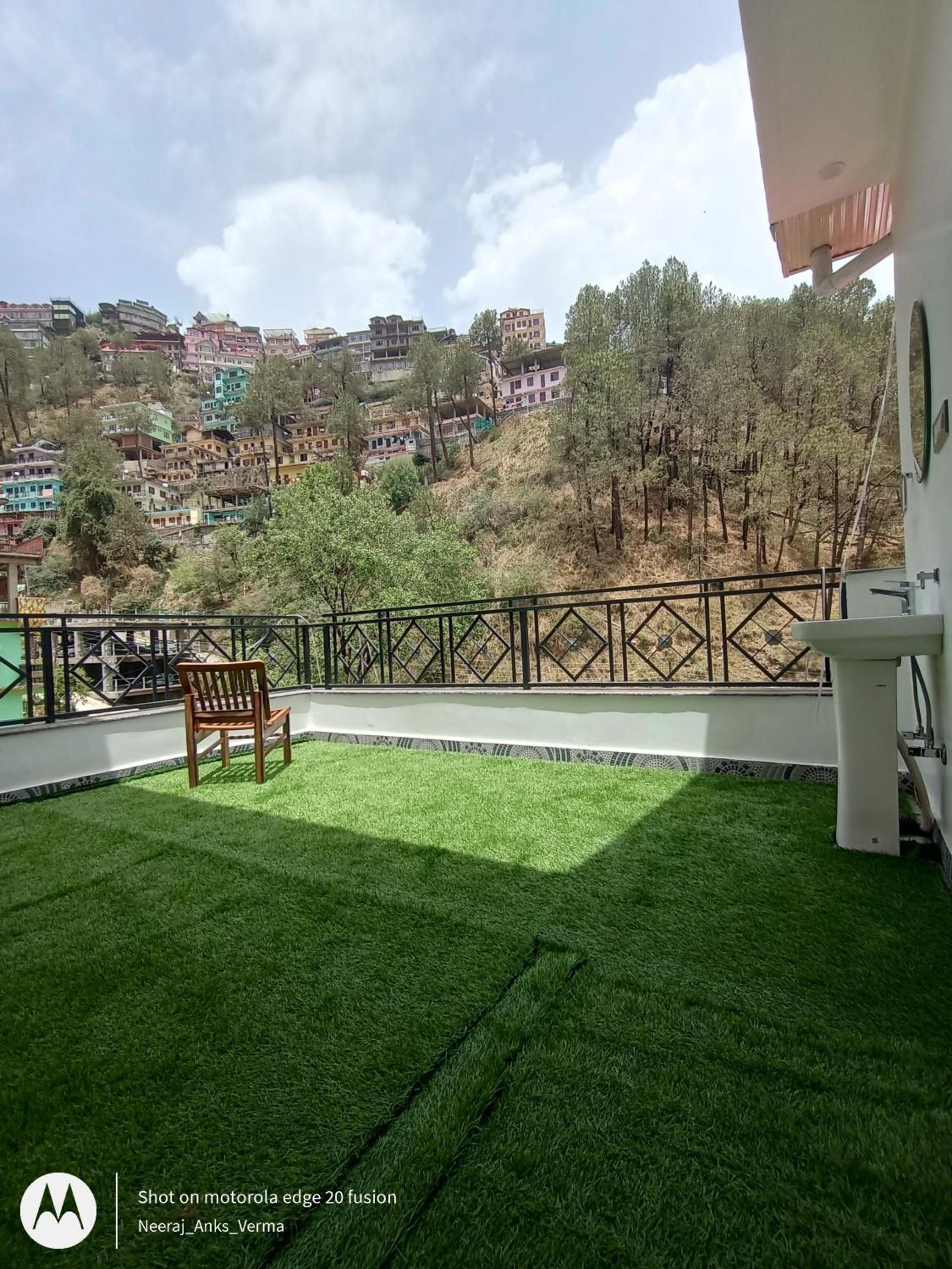 Deluxe Double Room with Balcony - Photo 2
