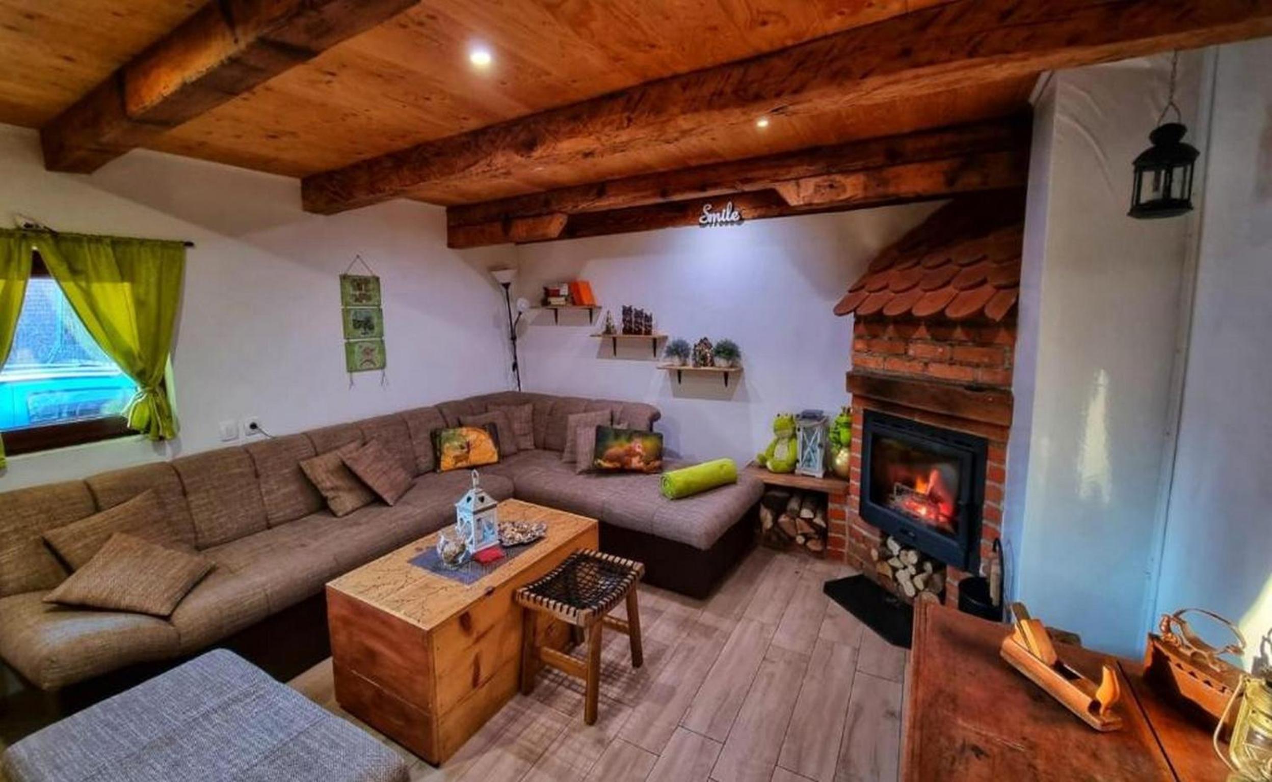 Three-Bedroom Holiday Home with Swimming Pool photo 1