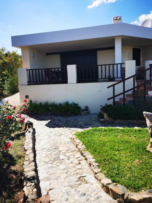 Three-Bedroom Villa photo 3