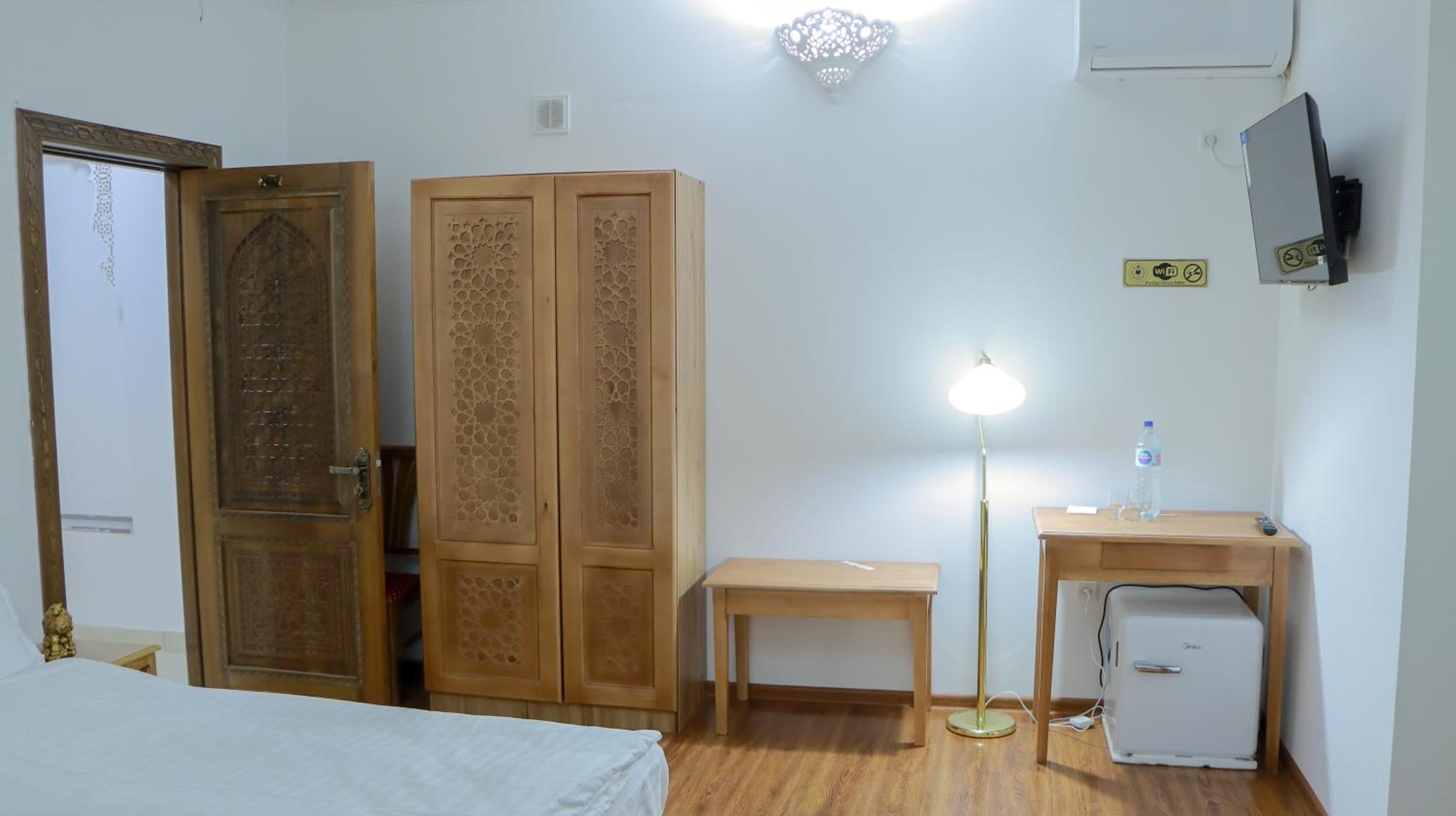 Double or Twin Room with Balcony photo 2
