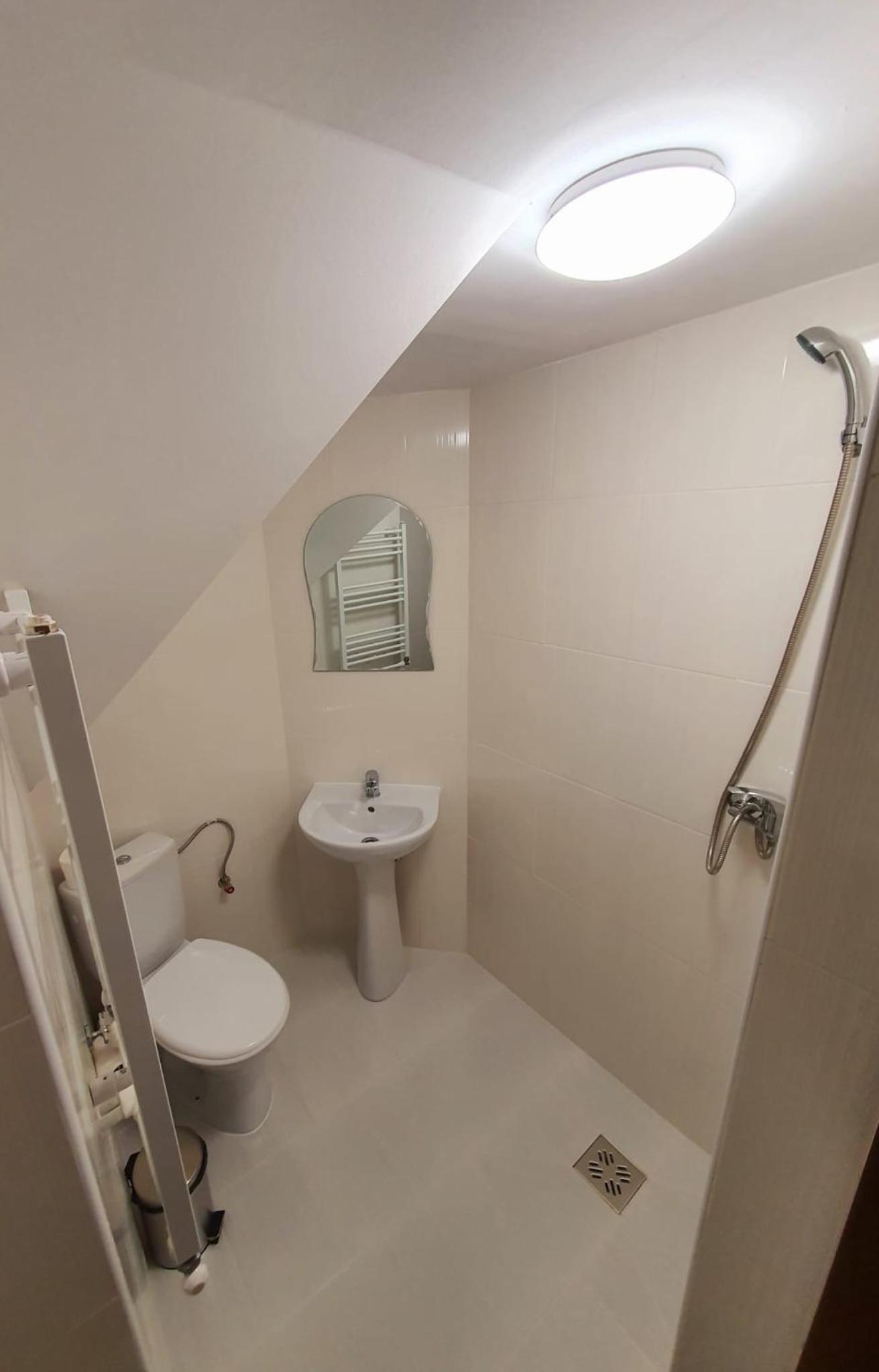 Double Room with Balcony - Photo 3