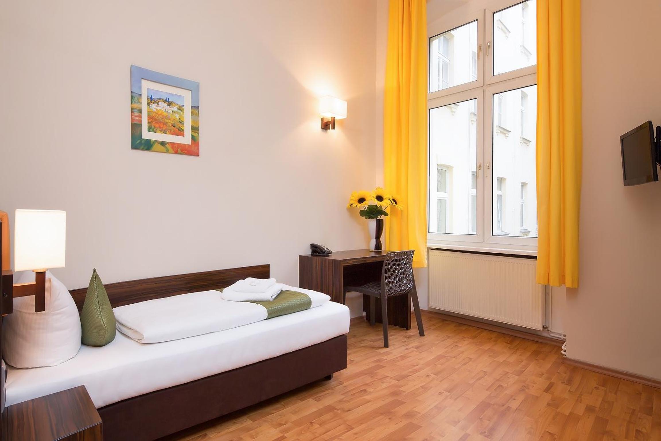 Single Room photo 1
