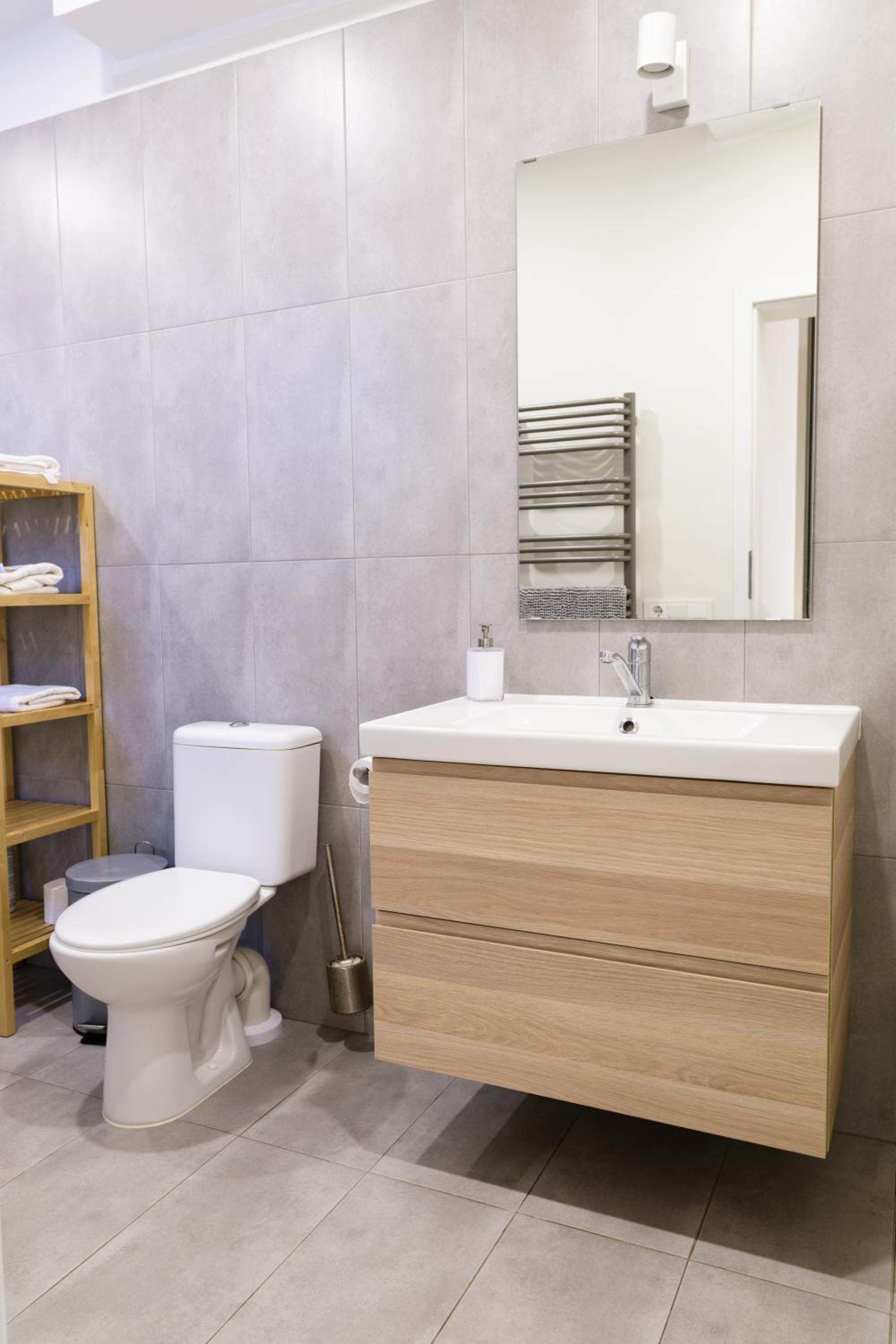 Quadruple Room - Photo 8