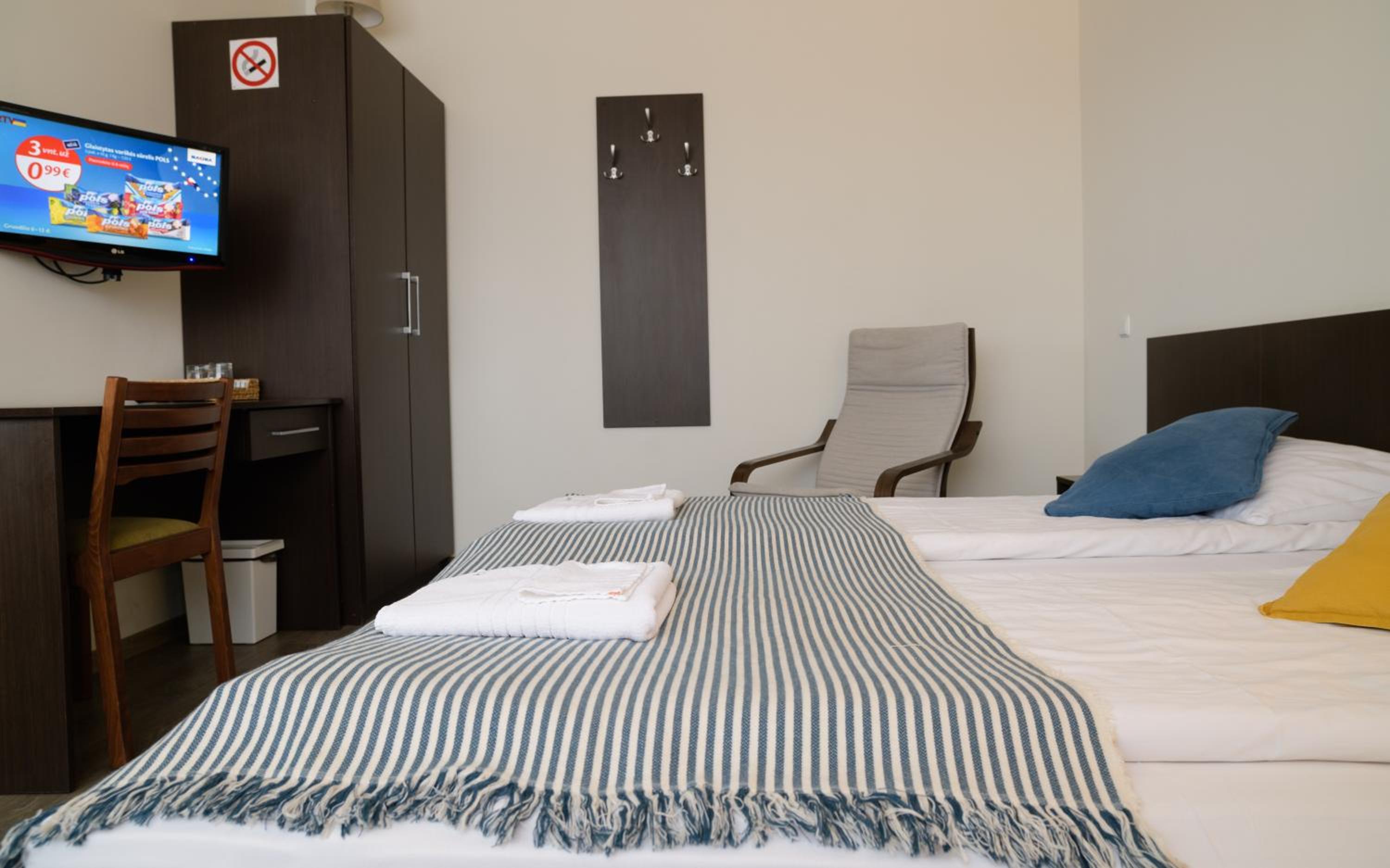 Double or Twin Room - Photo 3