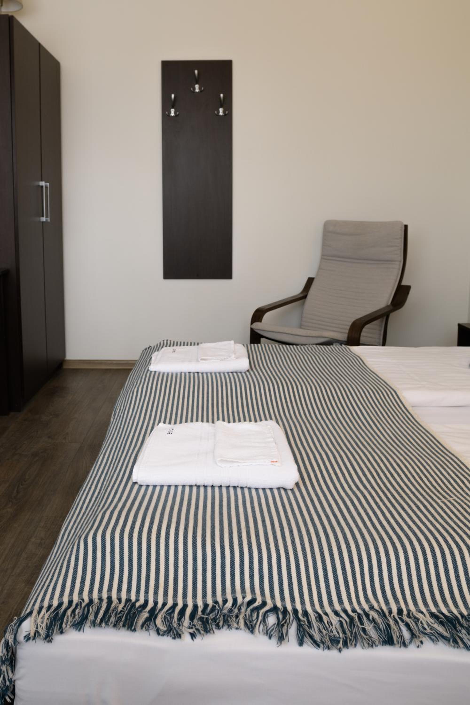 Double or Twin Room - Photo 17