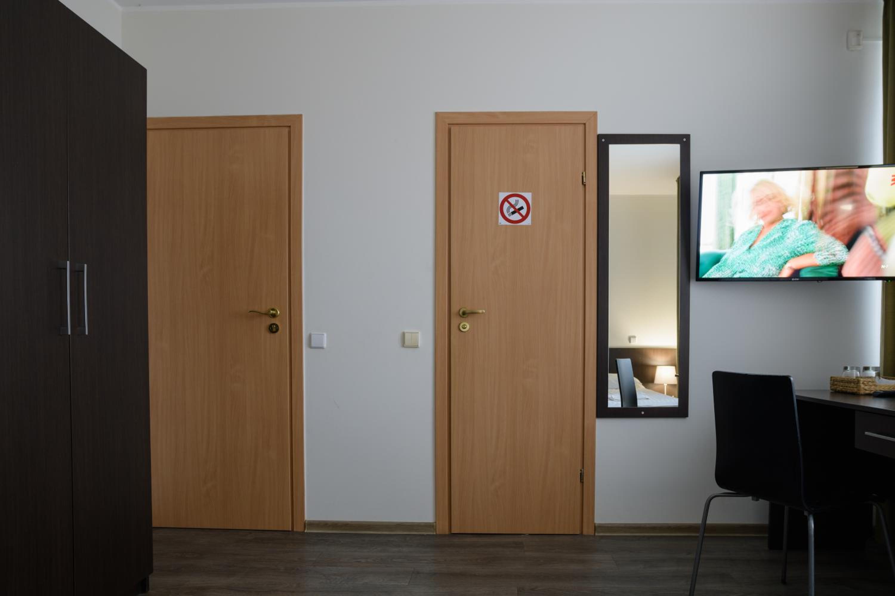 Double or Twin Room - Photo 18