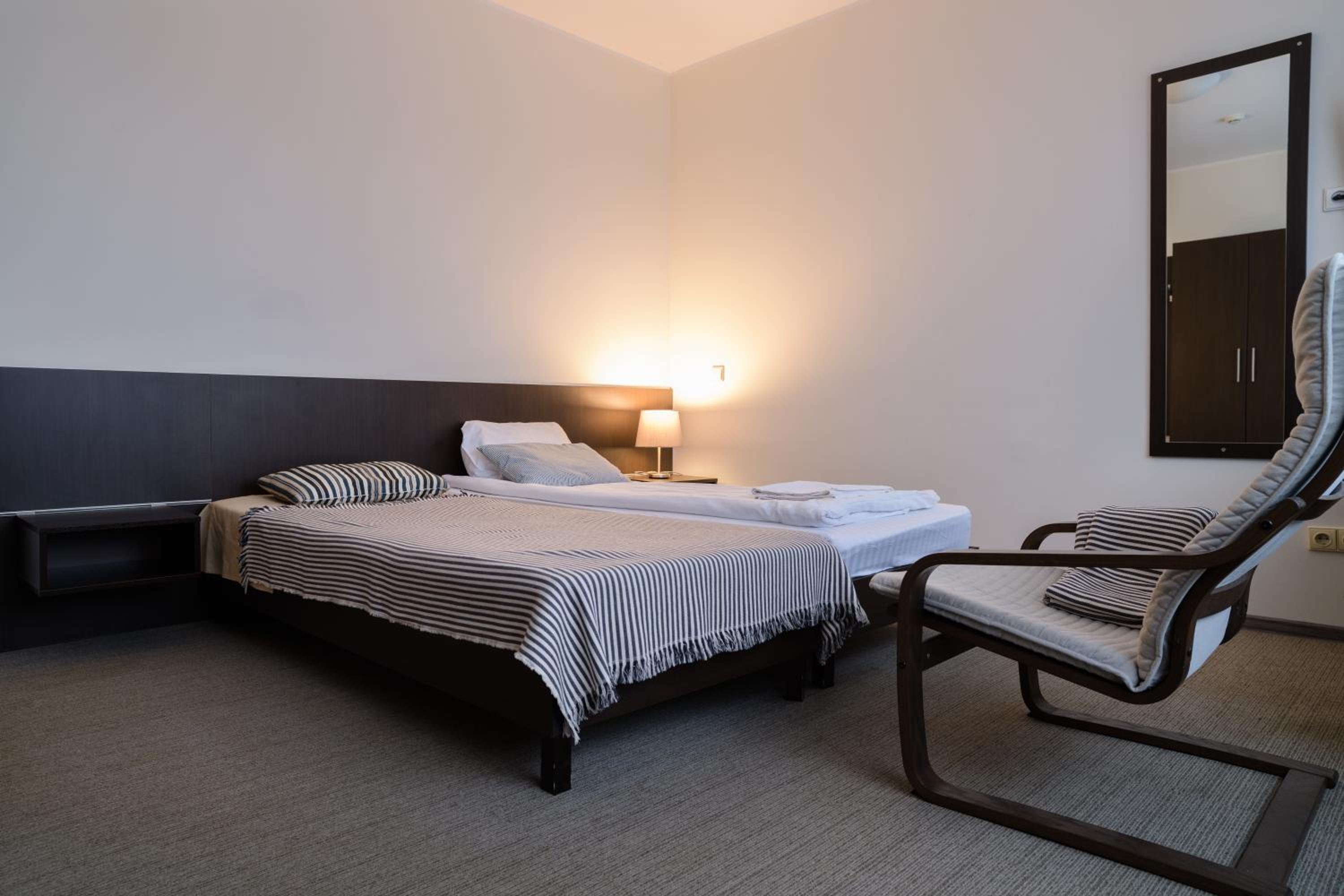 Double or Twin Room - Photo 7