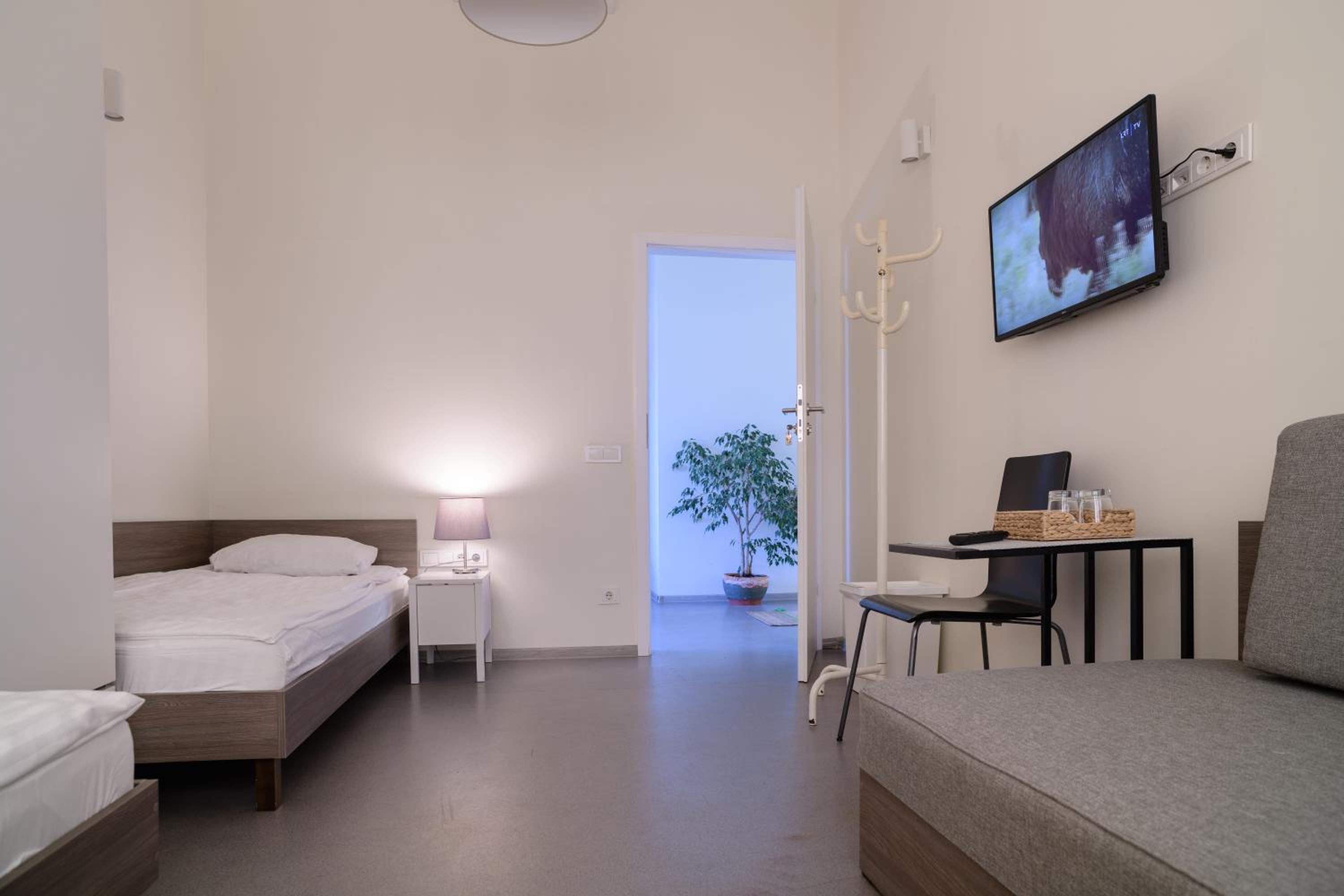 Basic Triple Room - Photo 8
