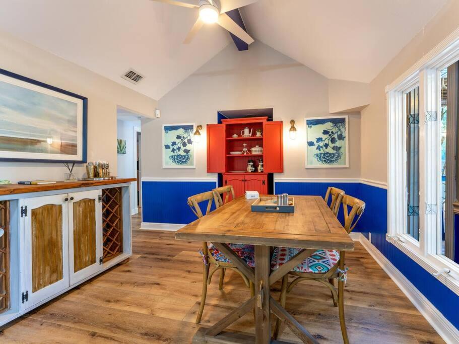 Two-Bedroom House photo 3