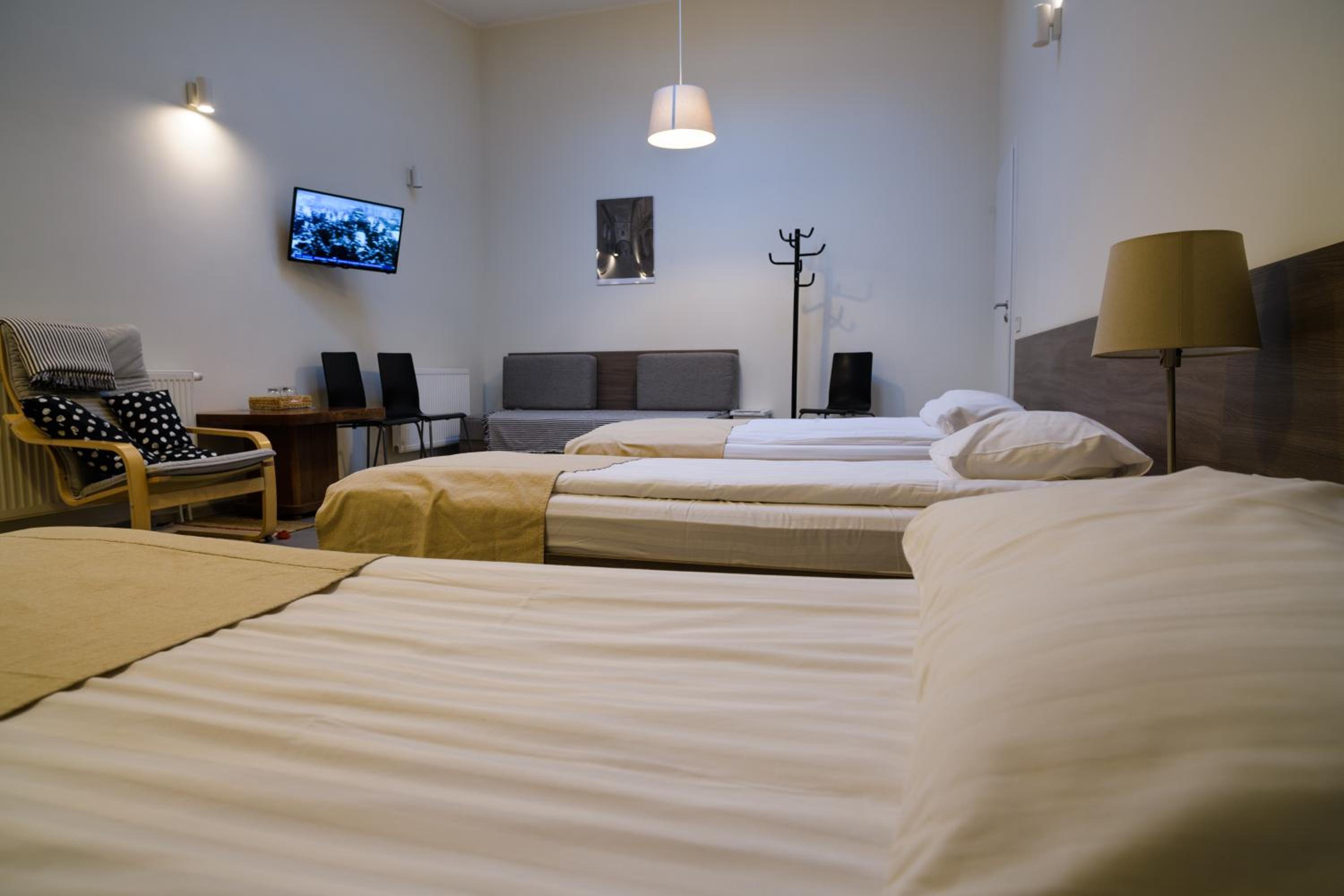 Quadruple Room - Photo 15