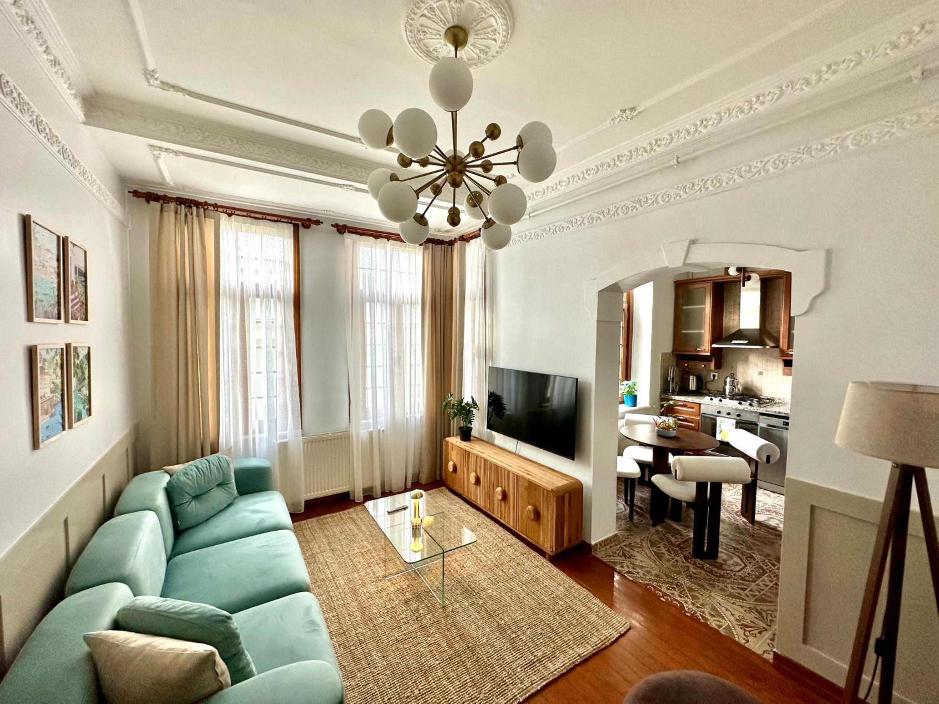 Three-Bedroom Apartment photo 1