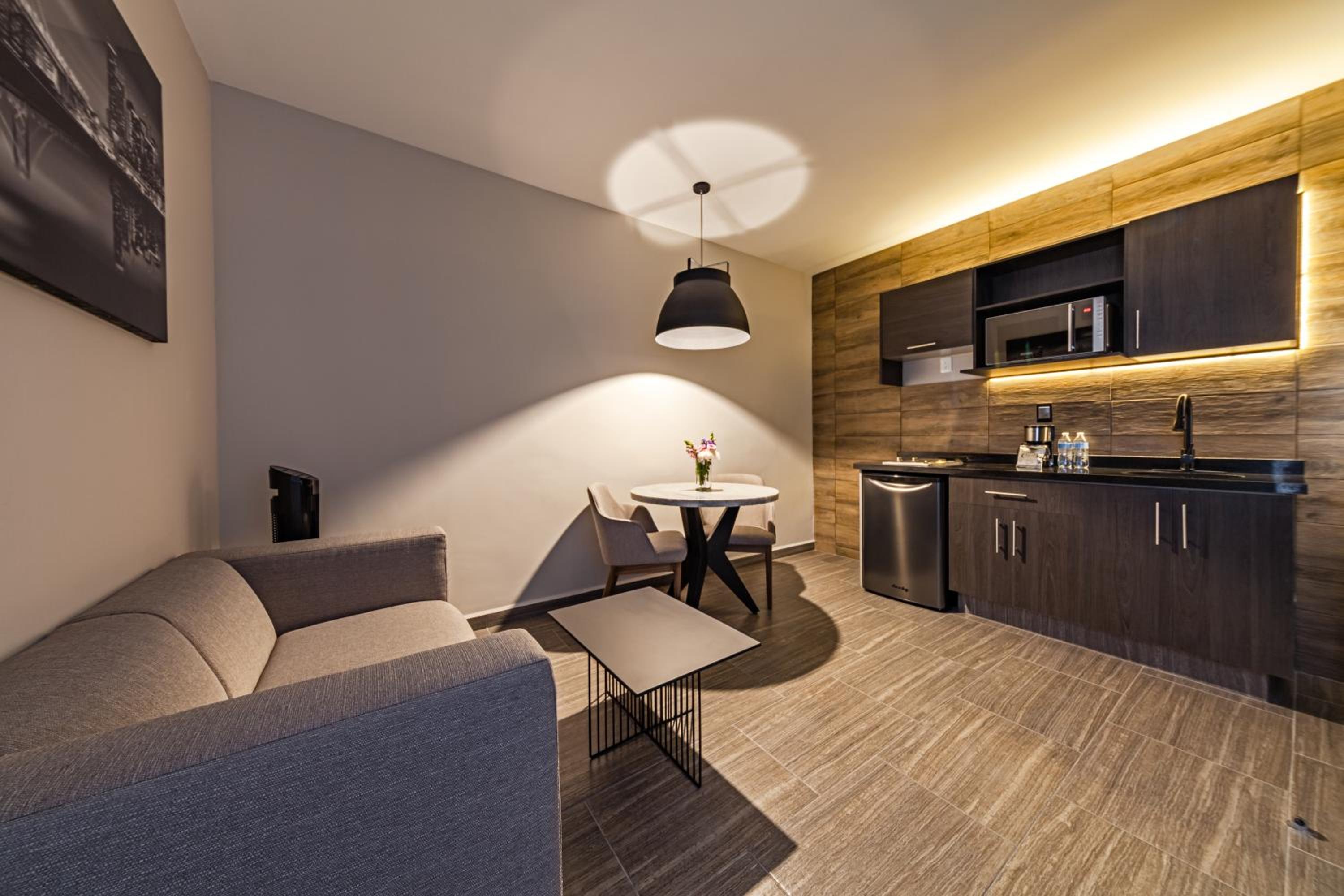 Superior Suite - Photo 4