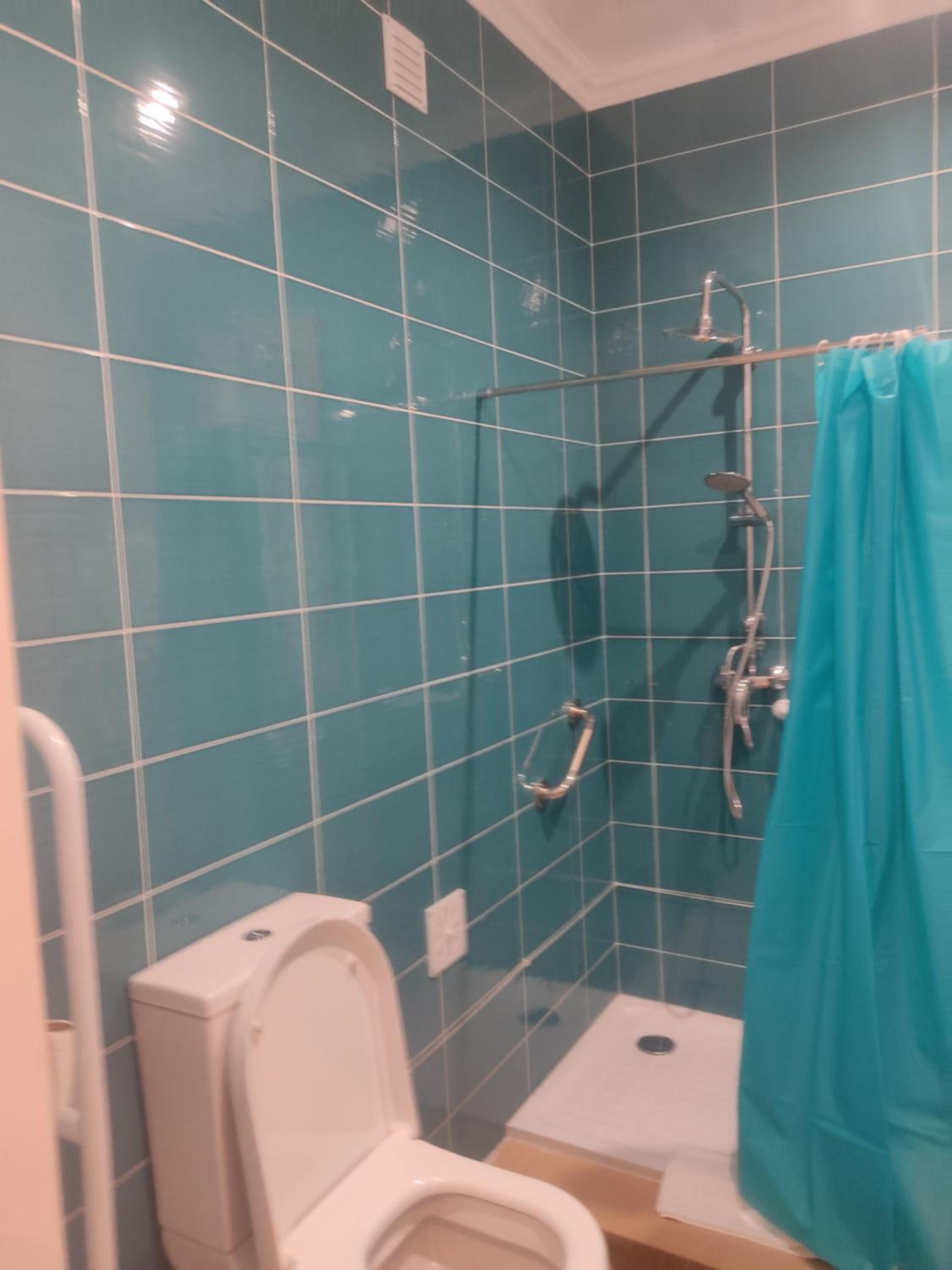 Twin Room - Disability Access photo 3