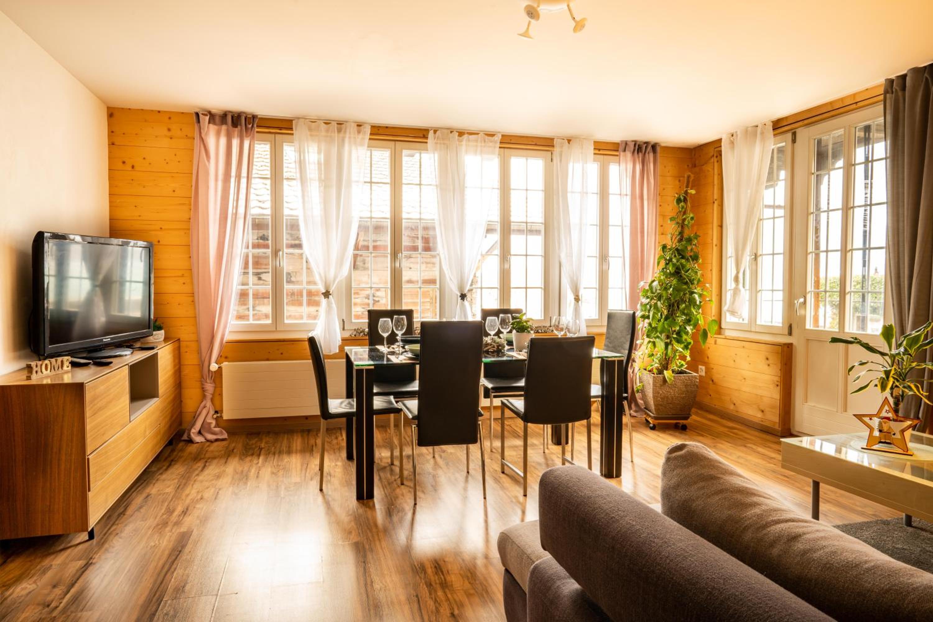 Apartment with Lake View photo 3