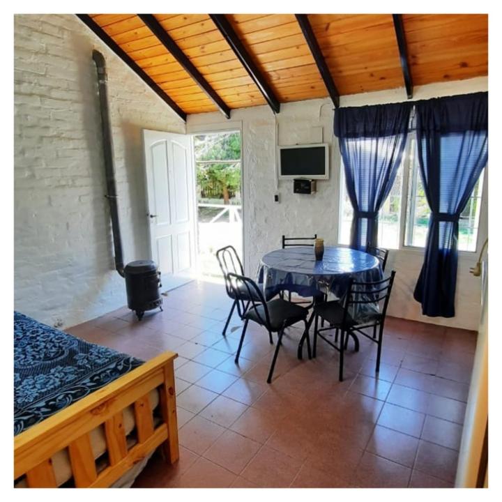 One-Bedroom House photo 1