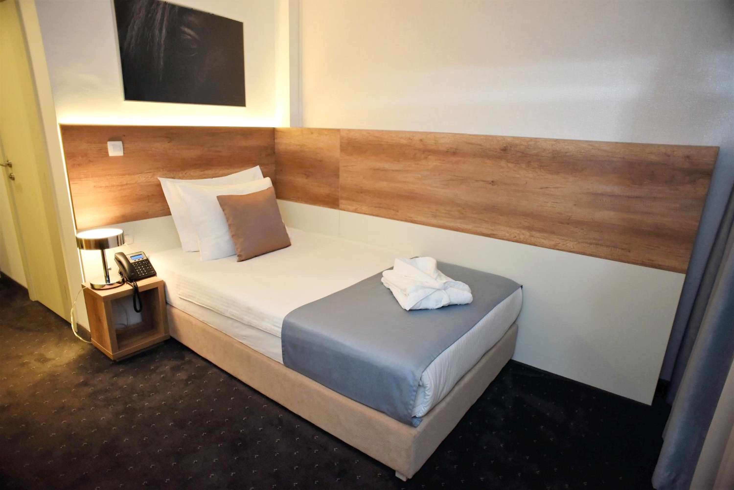 Standard Single Room photo 2