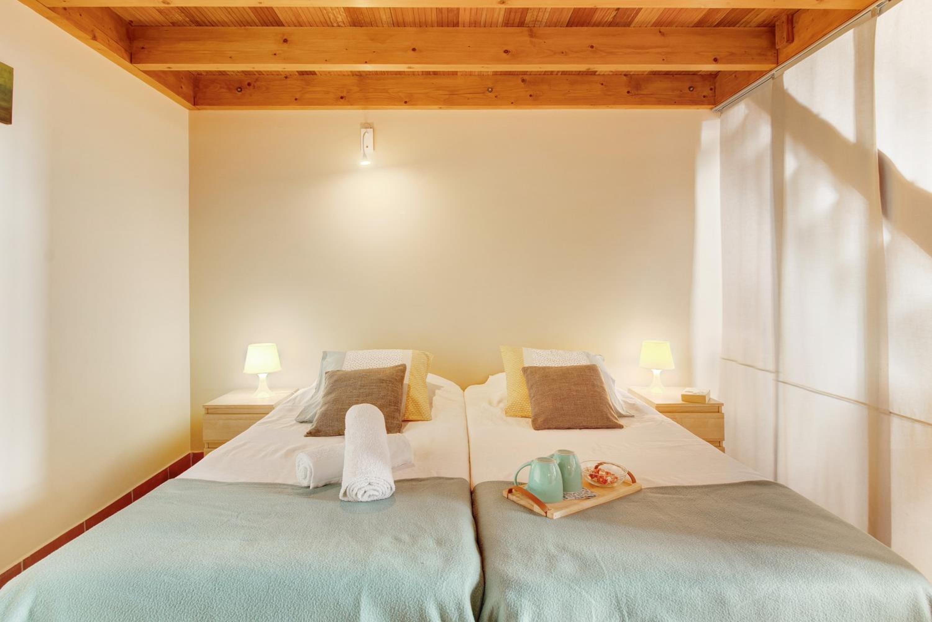 Two-Bedroom Deluxe Apartment with Balcony photo 2
