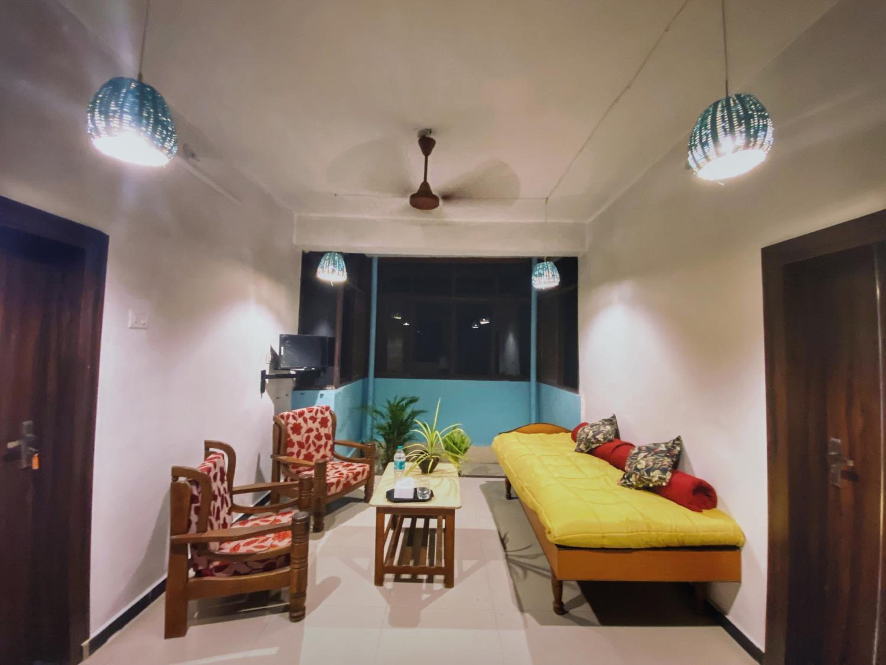 Three-Bedroom Villa - Photo 7