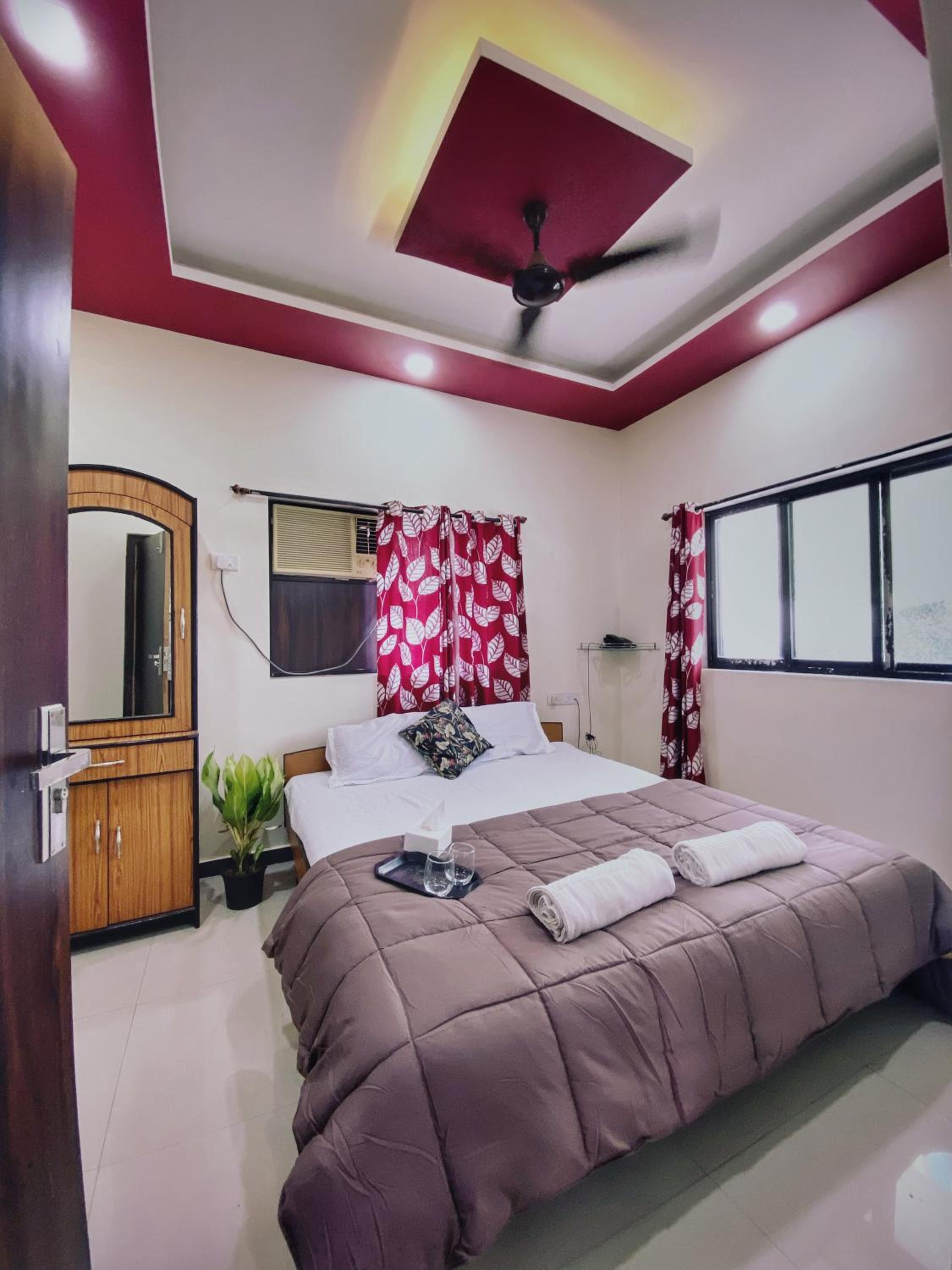 Three-Bedroom Villa - Photo 6
