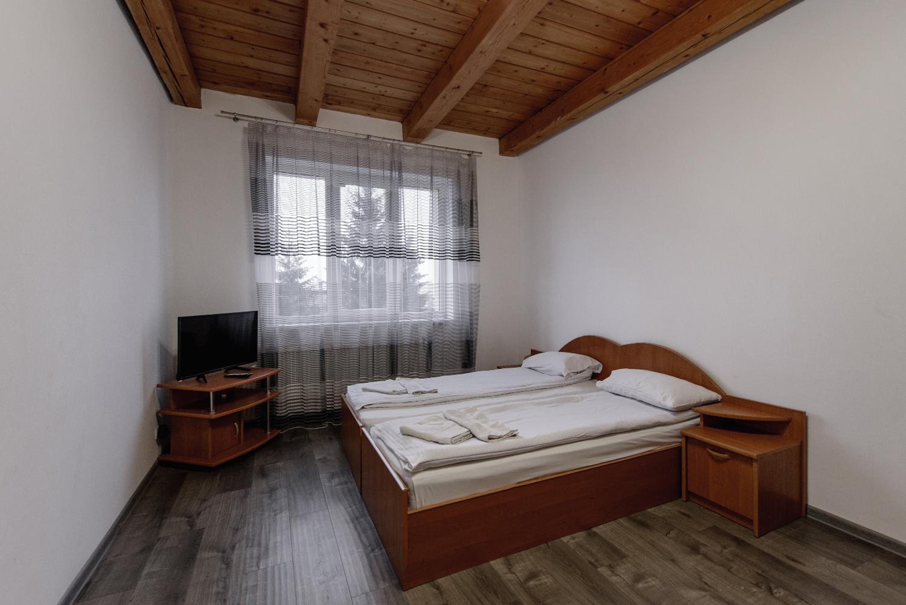 Deluxe Double Room with Extra Bed photo 2