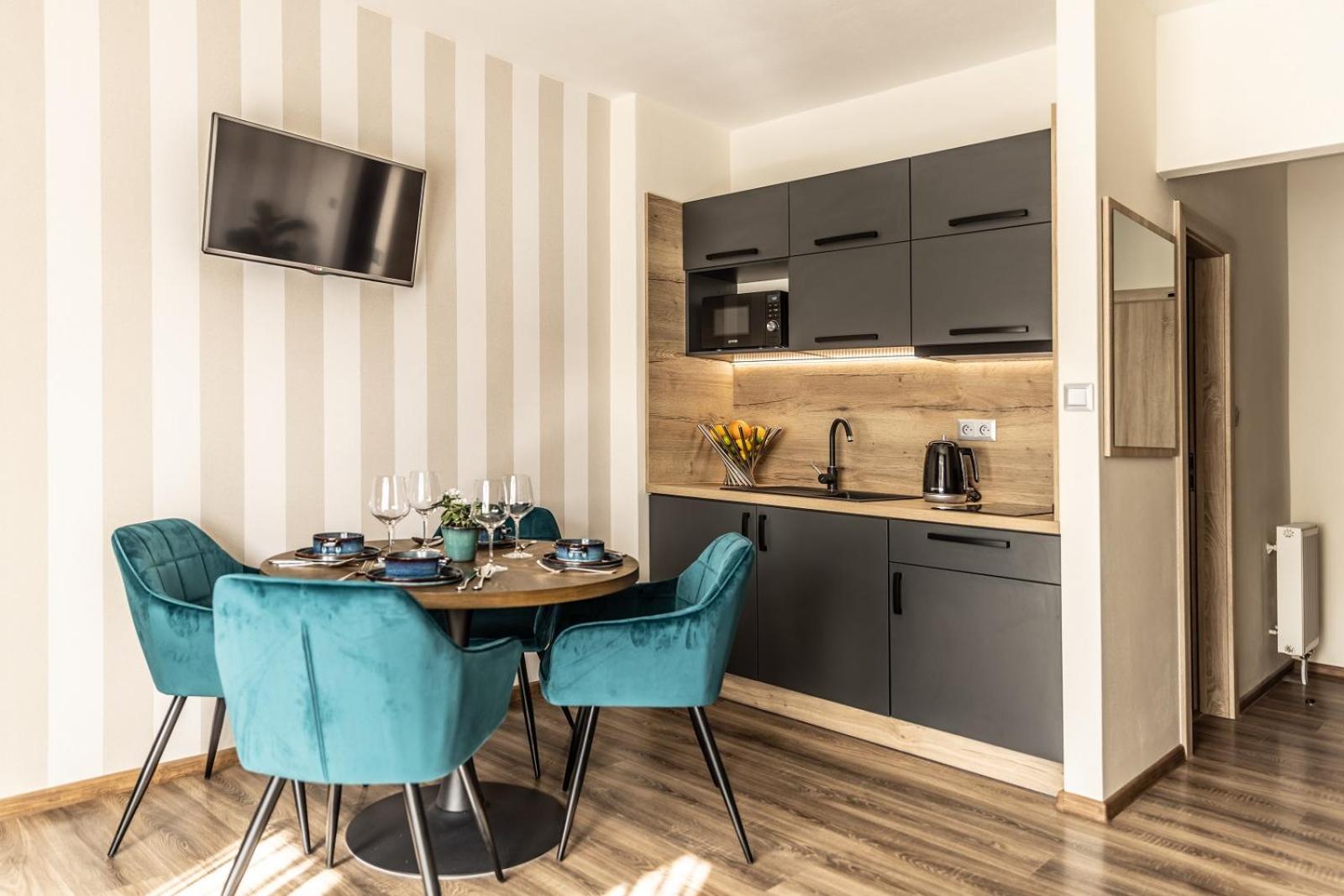 One-Bedroom Apartment - Photo 8