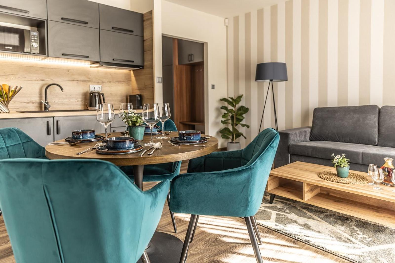 One-Bedroom Apartment - Photo 2